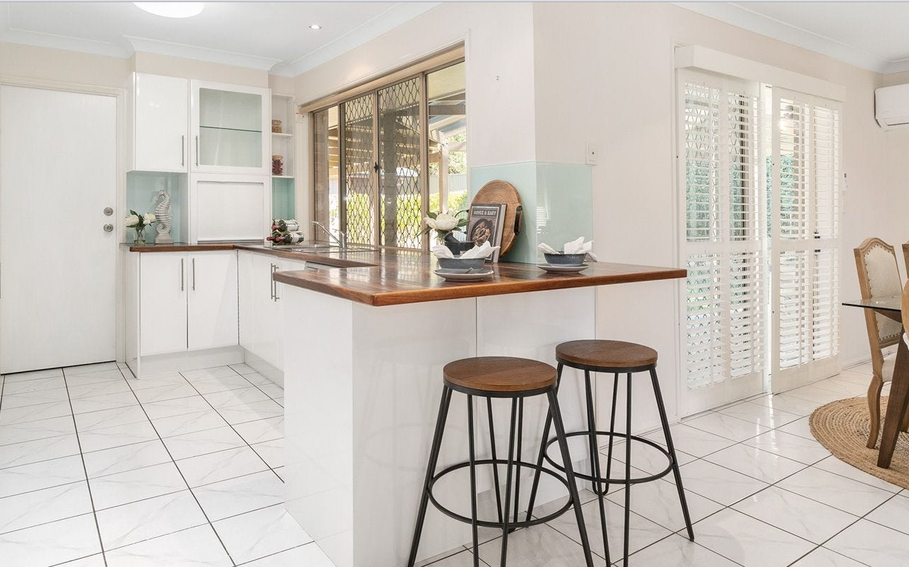 24 Nardie Street, Eight Mile Plains, QLD 4113