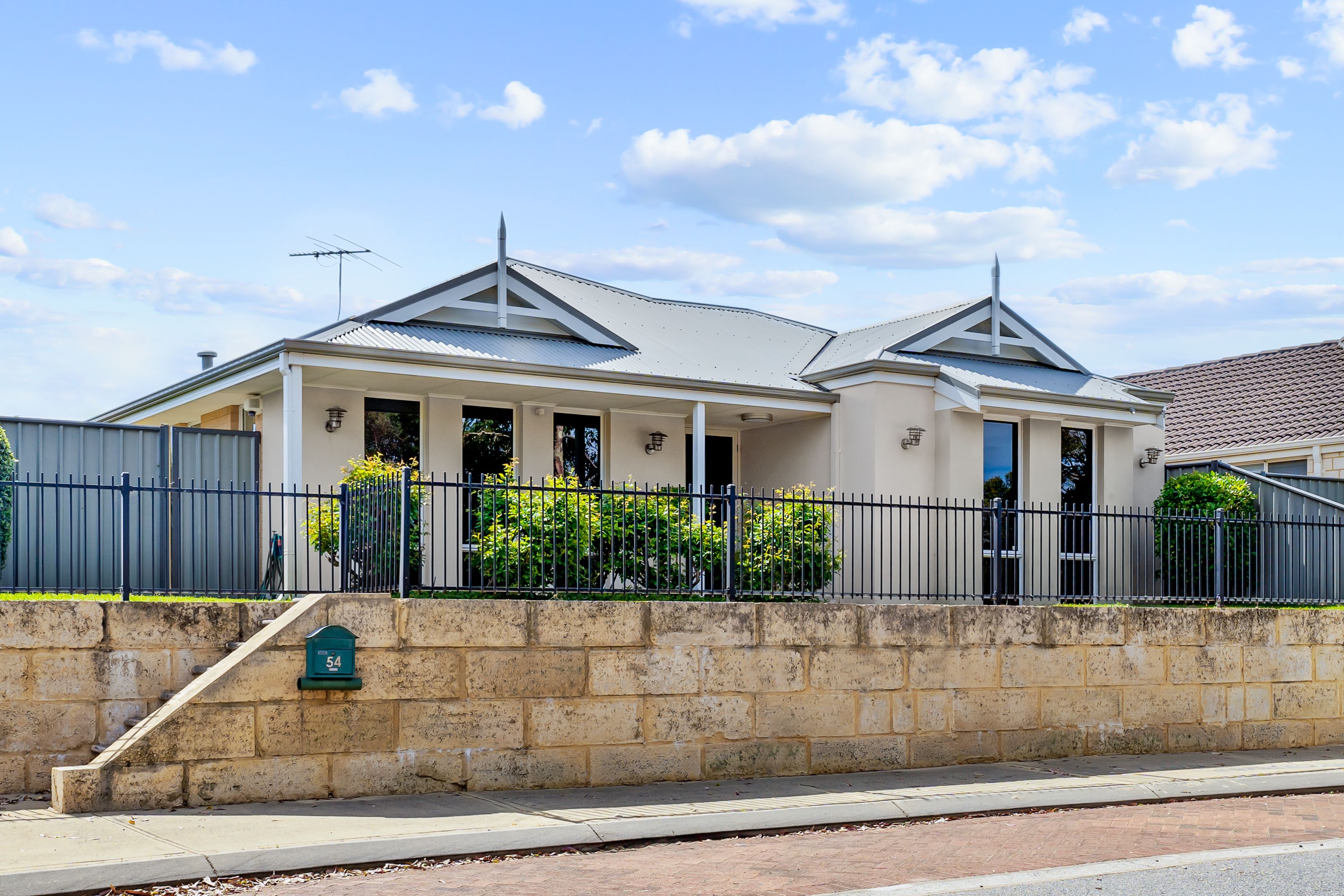 54 Kingaroy Drive, Baldivis, WA 6171
