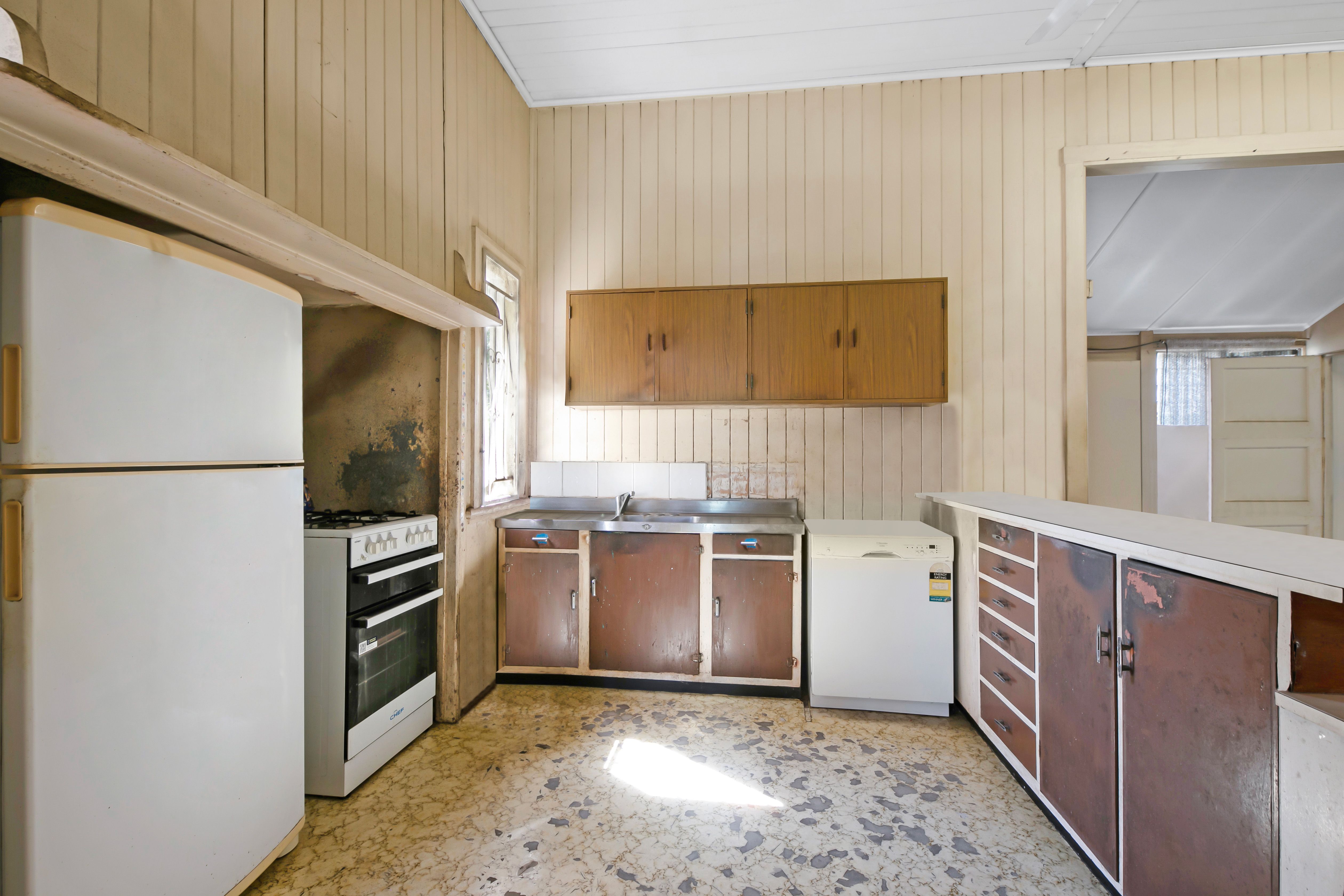 46 Delville Avenue — photo 5 of 12