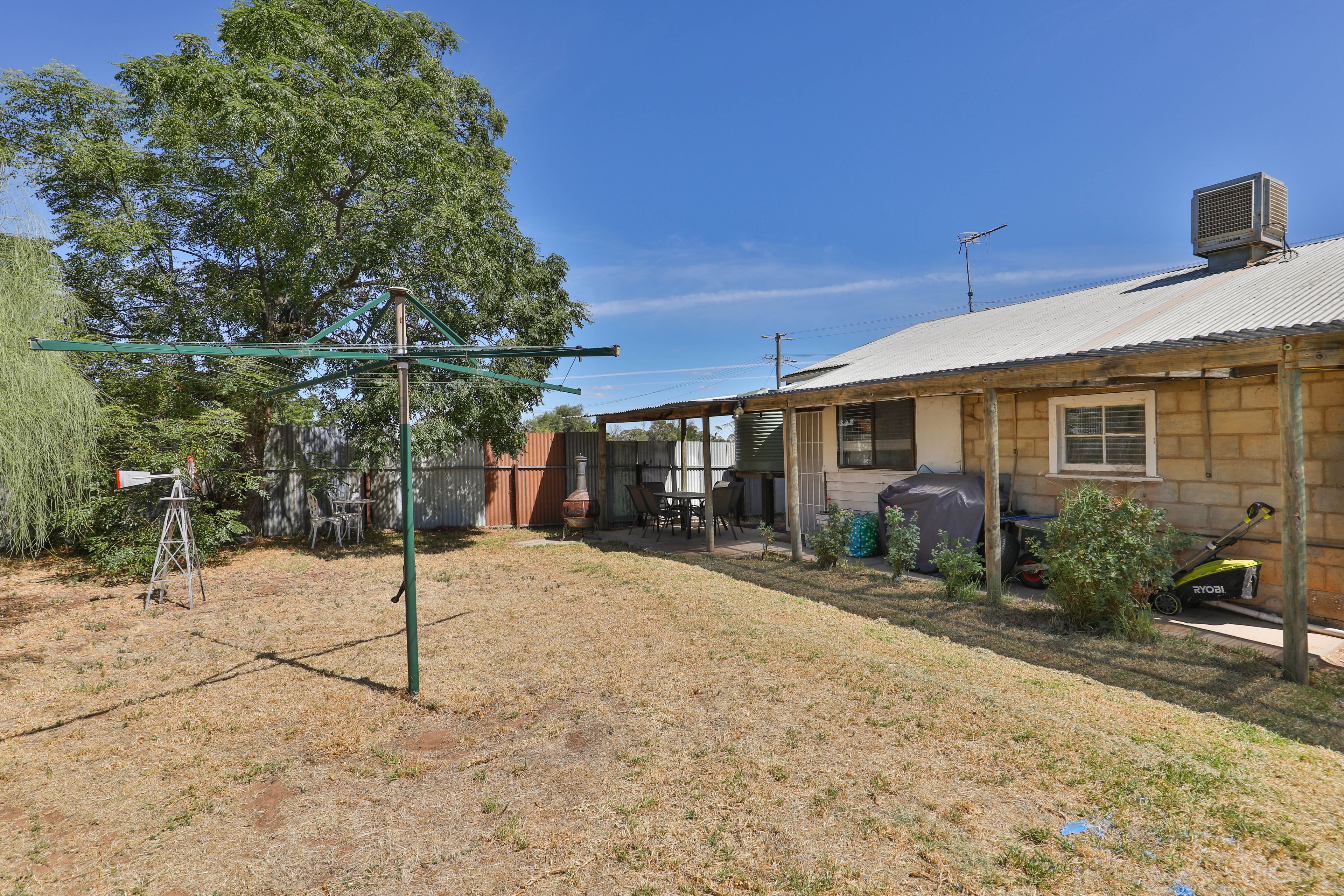 22 Railway Terrace — photo 13 of 14