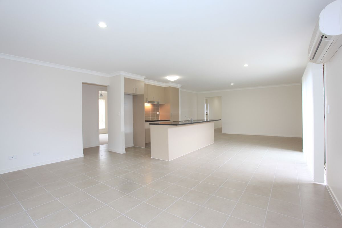 60 Mackintosh Drive, North Lakes, QLD 4509