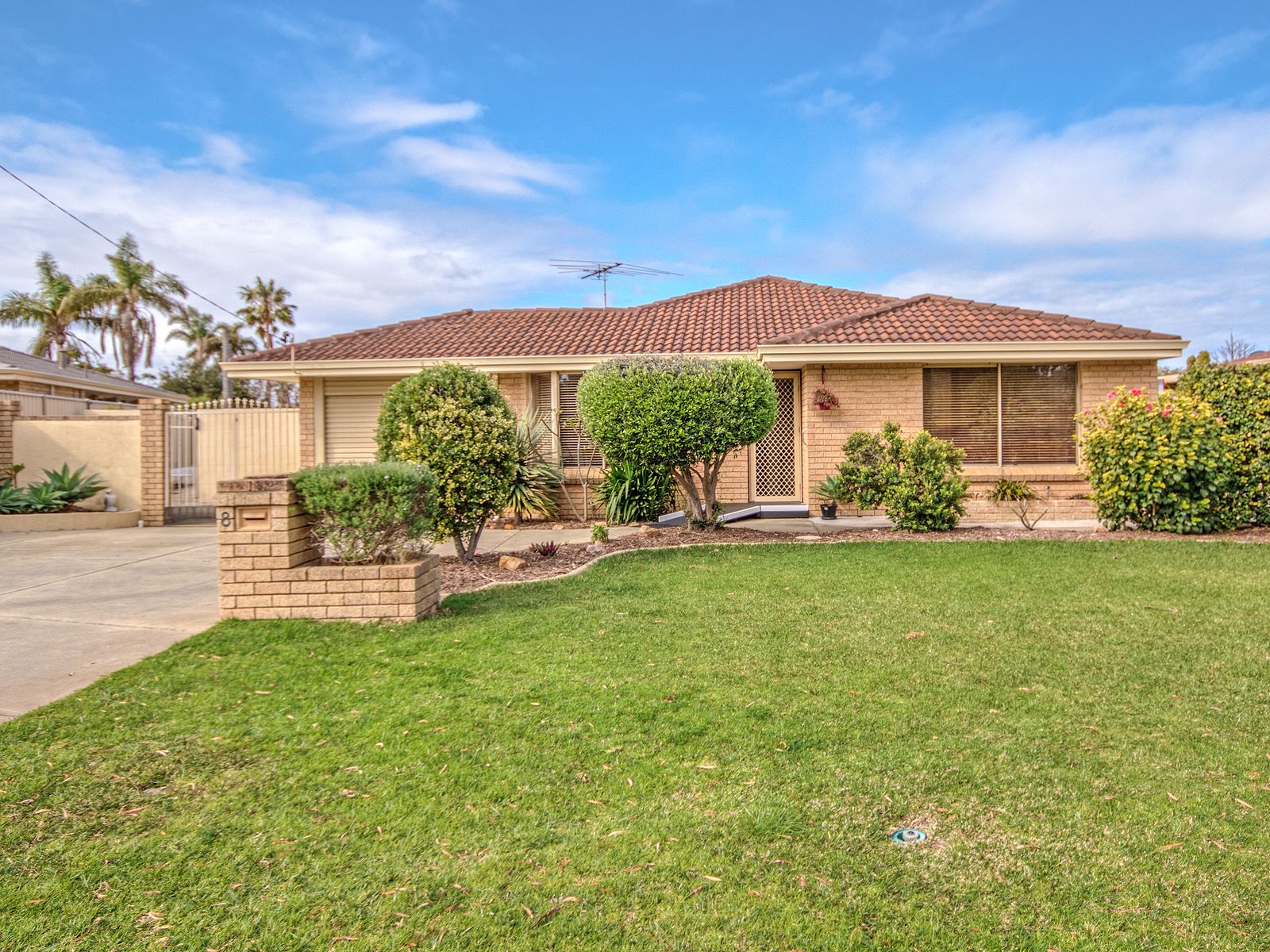 8 Dundas Court, Waikiki, WA 6169