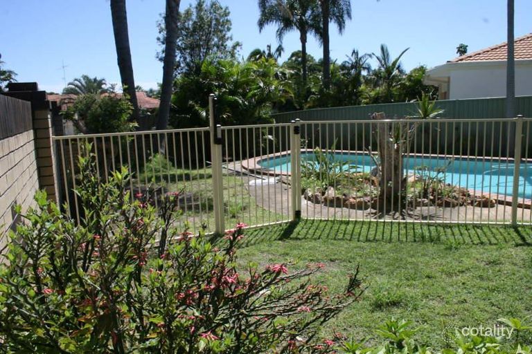 11 Sequana Avenue, Mermaid Waters, QLD 4218