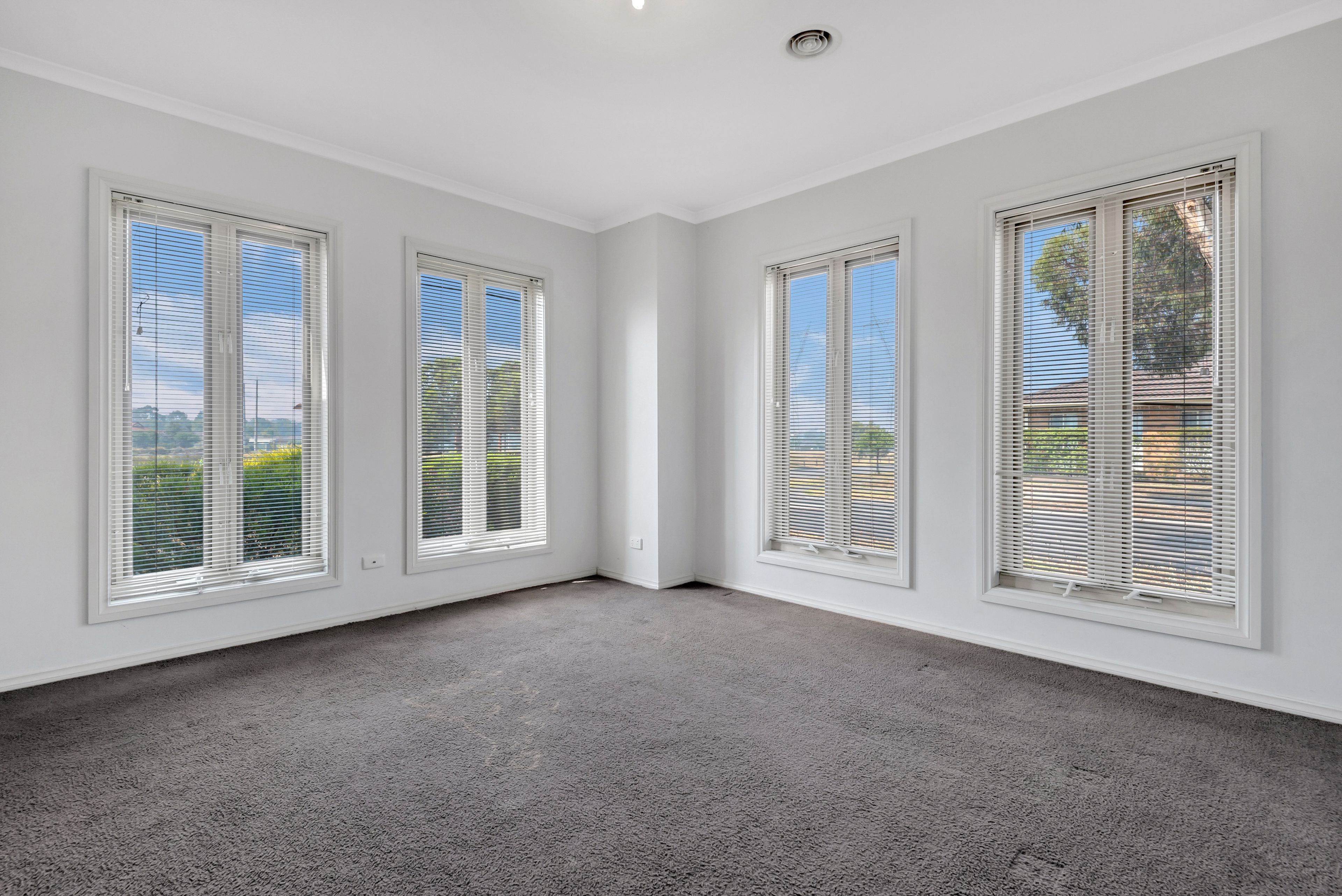 12 Dove Terrace, South Morang, VIC 3752