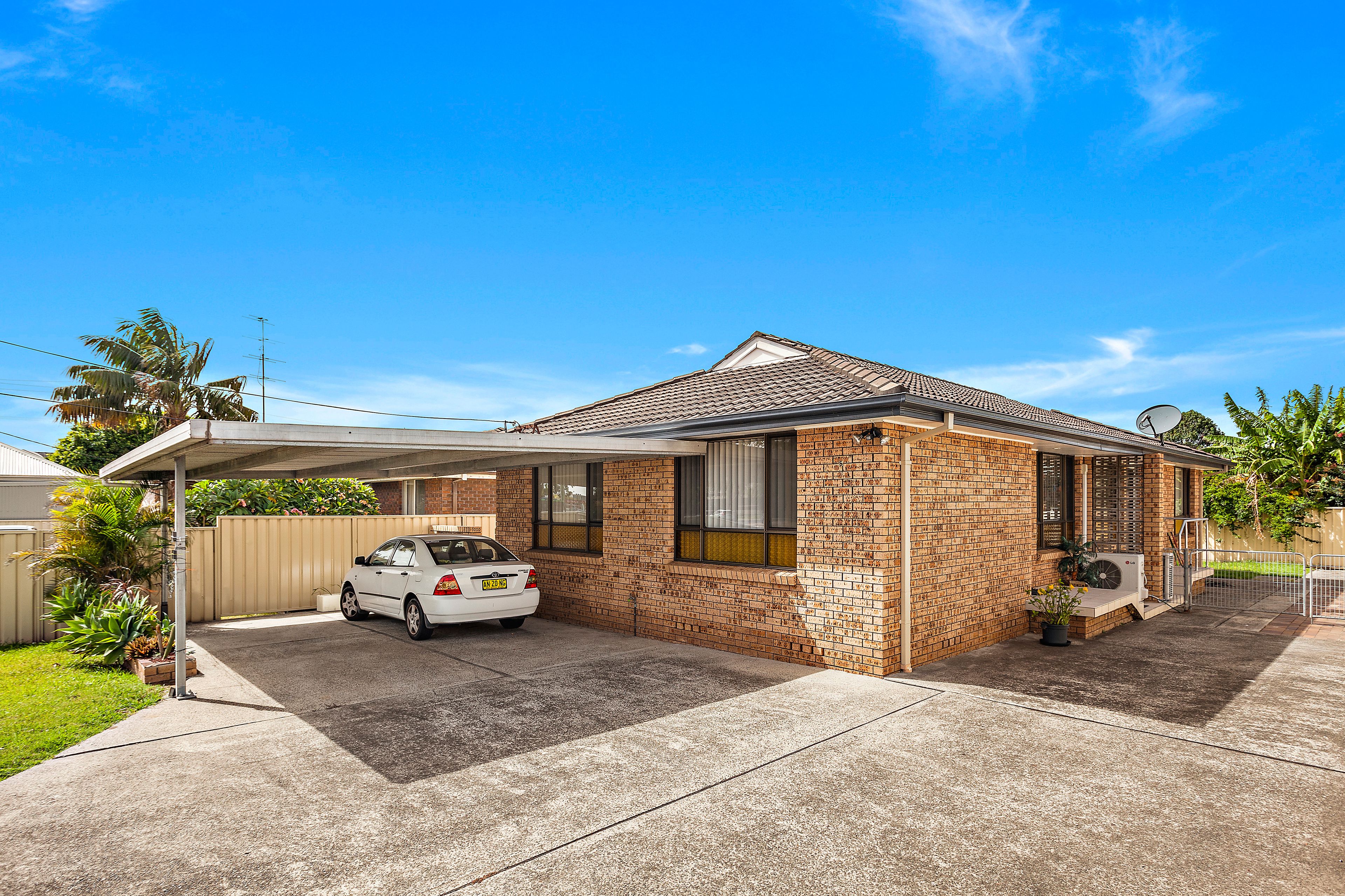 5 Lake Entrance Road, Warilla NSW 2528