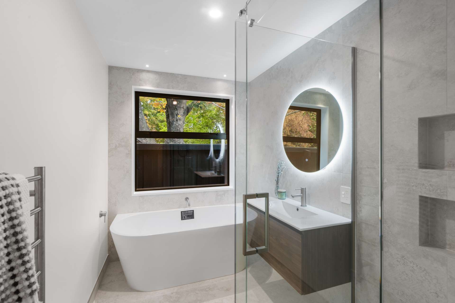 158 Gardiners Road photo 20