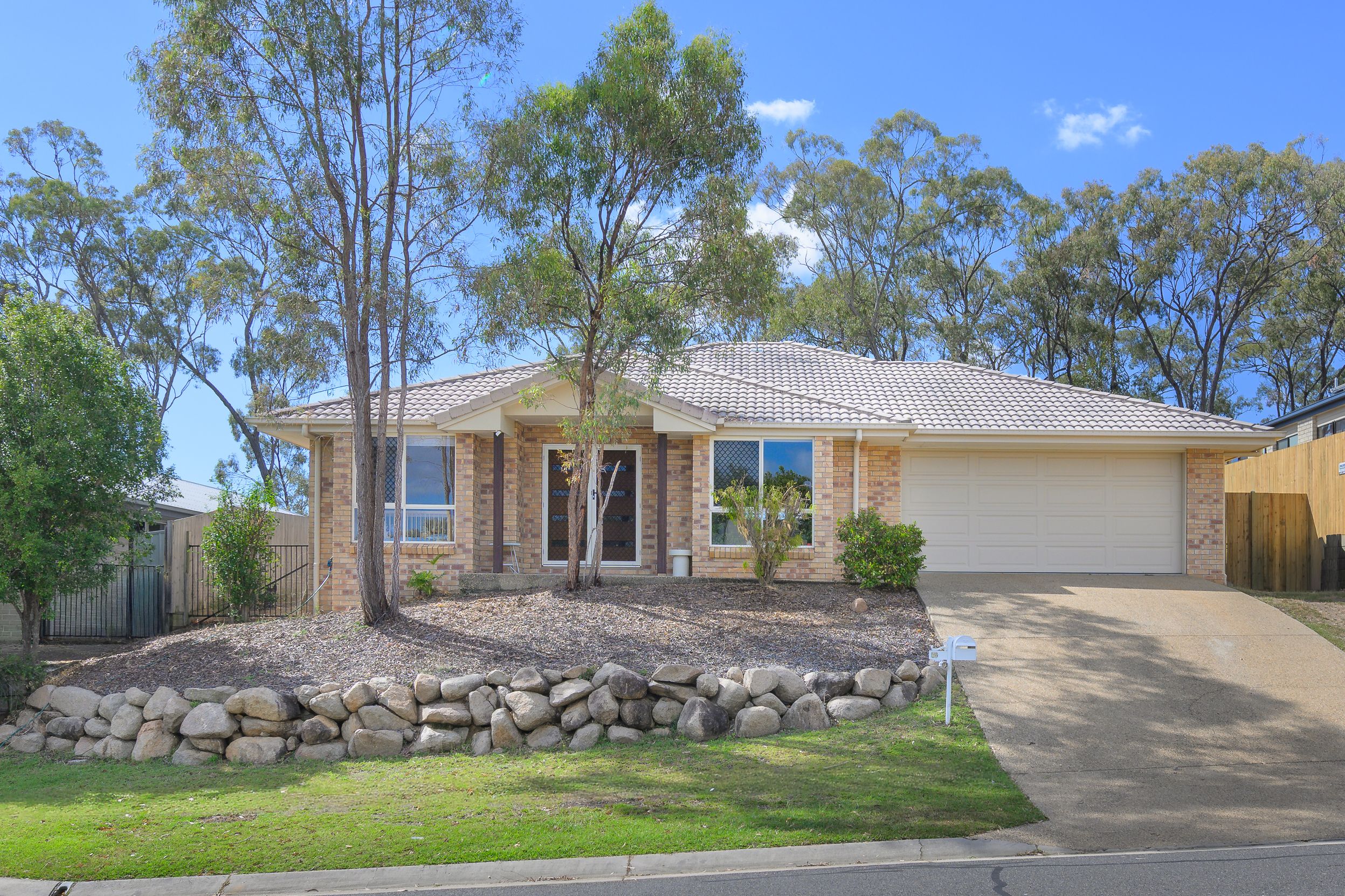 37 Liriope Drive, Kirkwood, QLD 4680