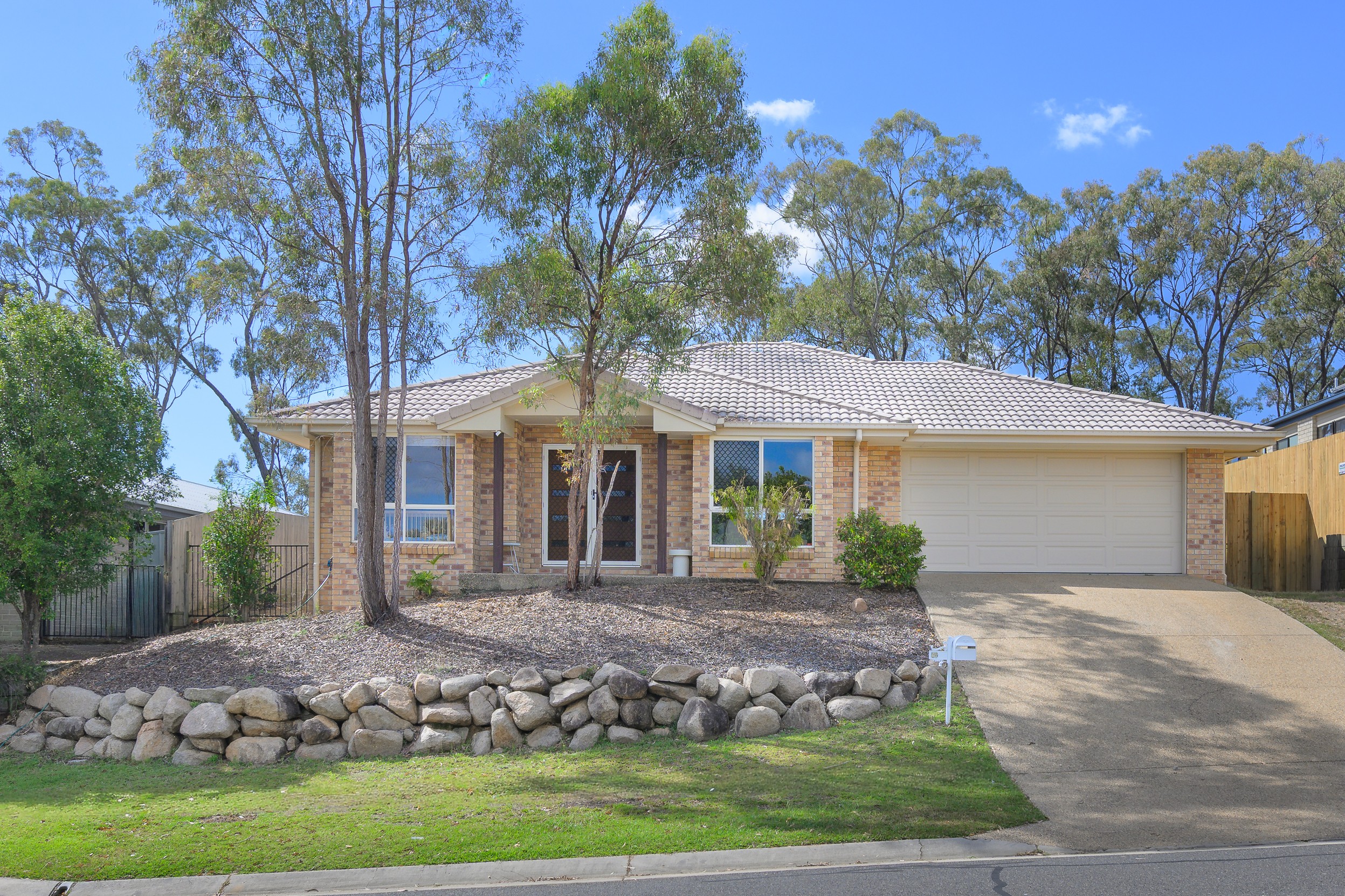 37 Liriope Drive, Kirkwood, QLD 4680