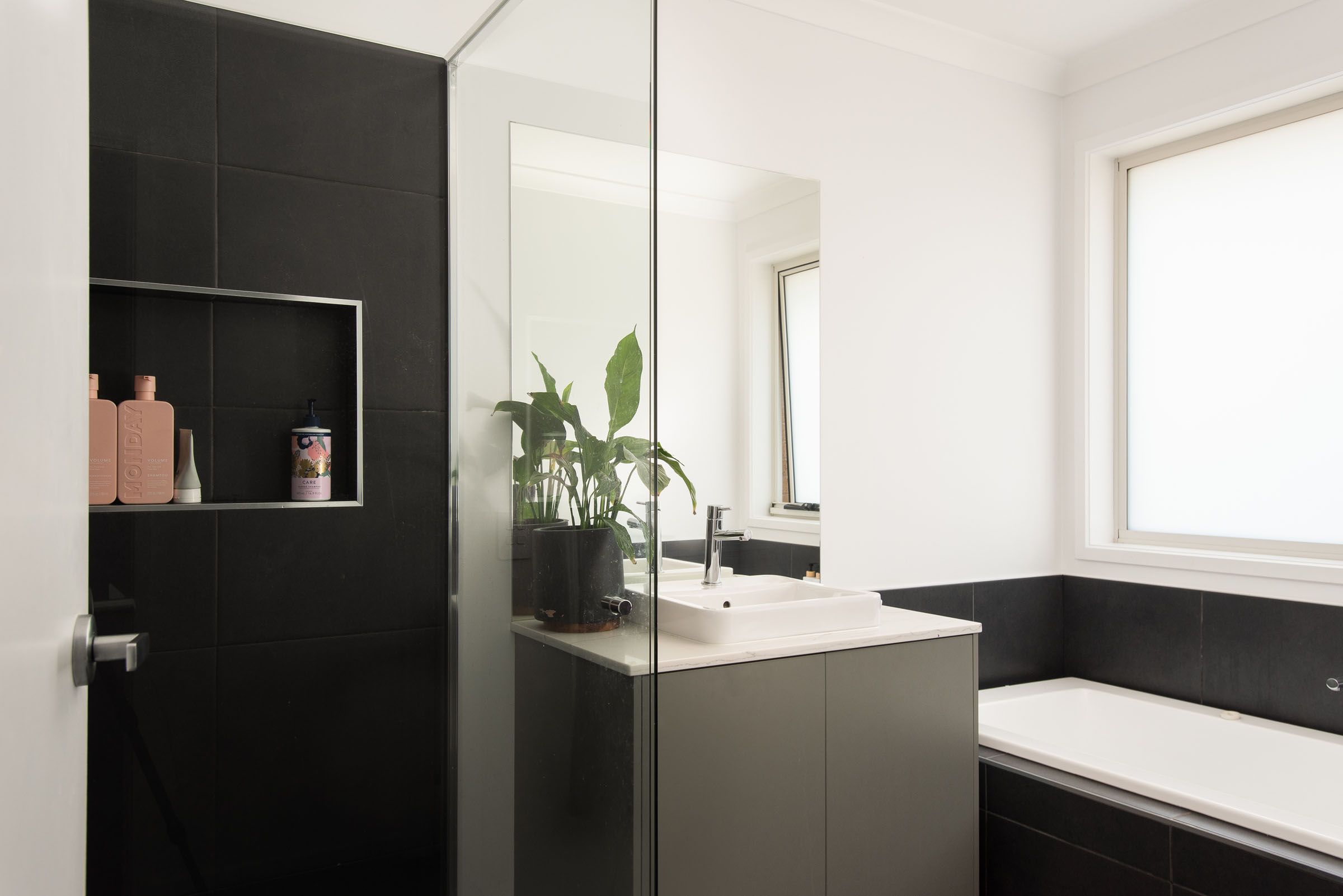 17 Zircon Place — photo 7 of 12