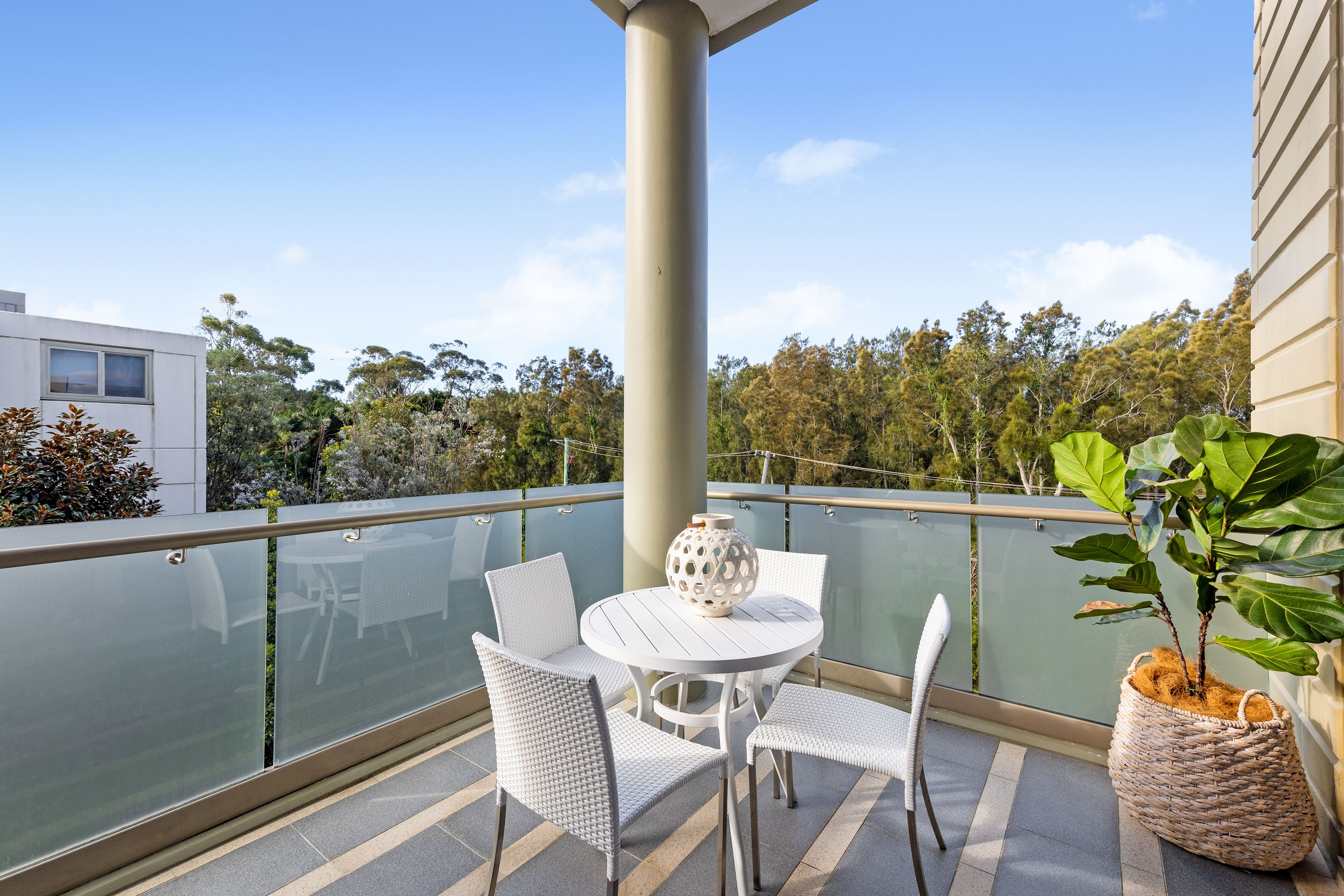 220/3 Mallard Lane, Warriewood, NSW 2102