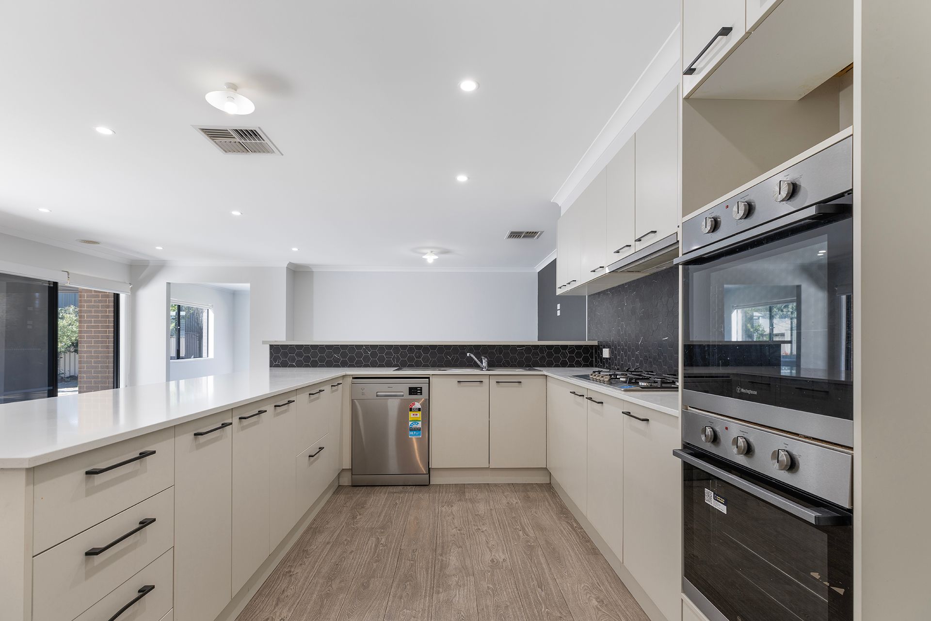44 Wilkinson Drive — photo 3 of 27