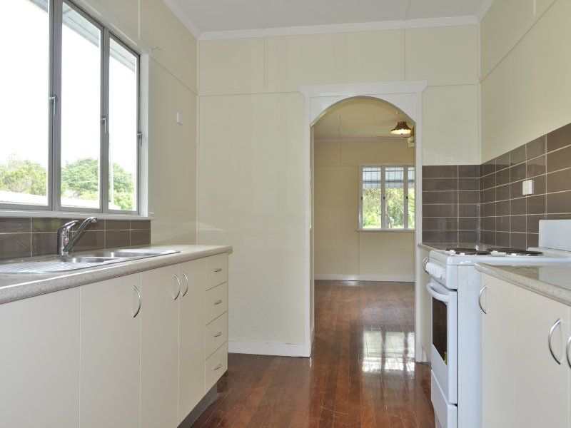 63 Camelot Street, Tennyson, QLD 4105
