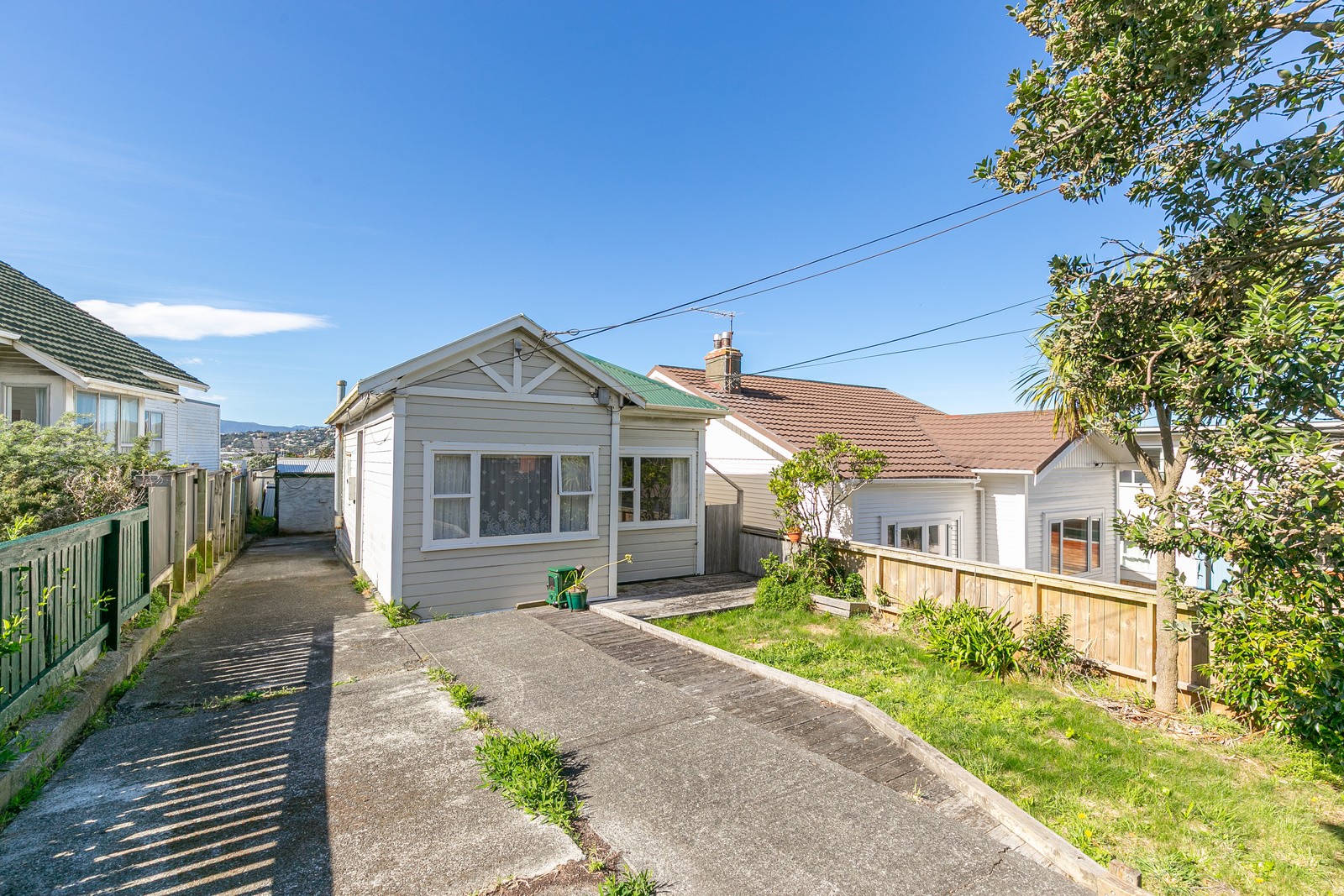 111 Queens Drive, Lyall Bay, Wellington City