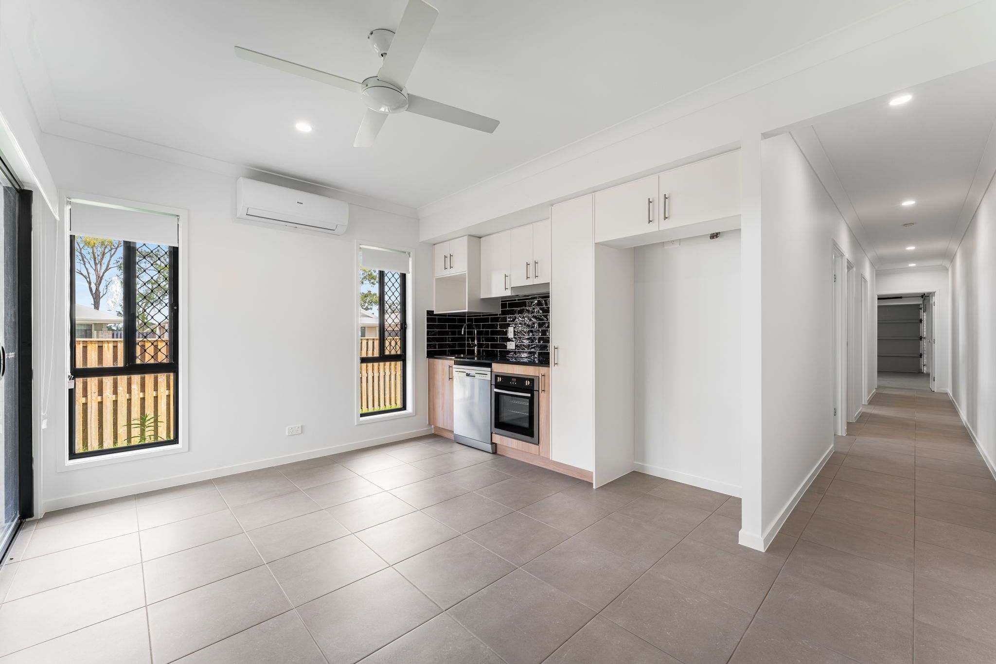 2/1 Woodside Road, Jimboomba, QLD 4280