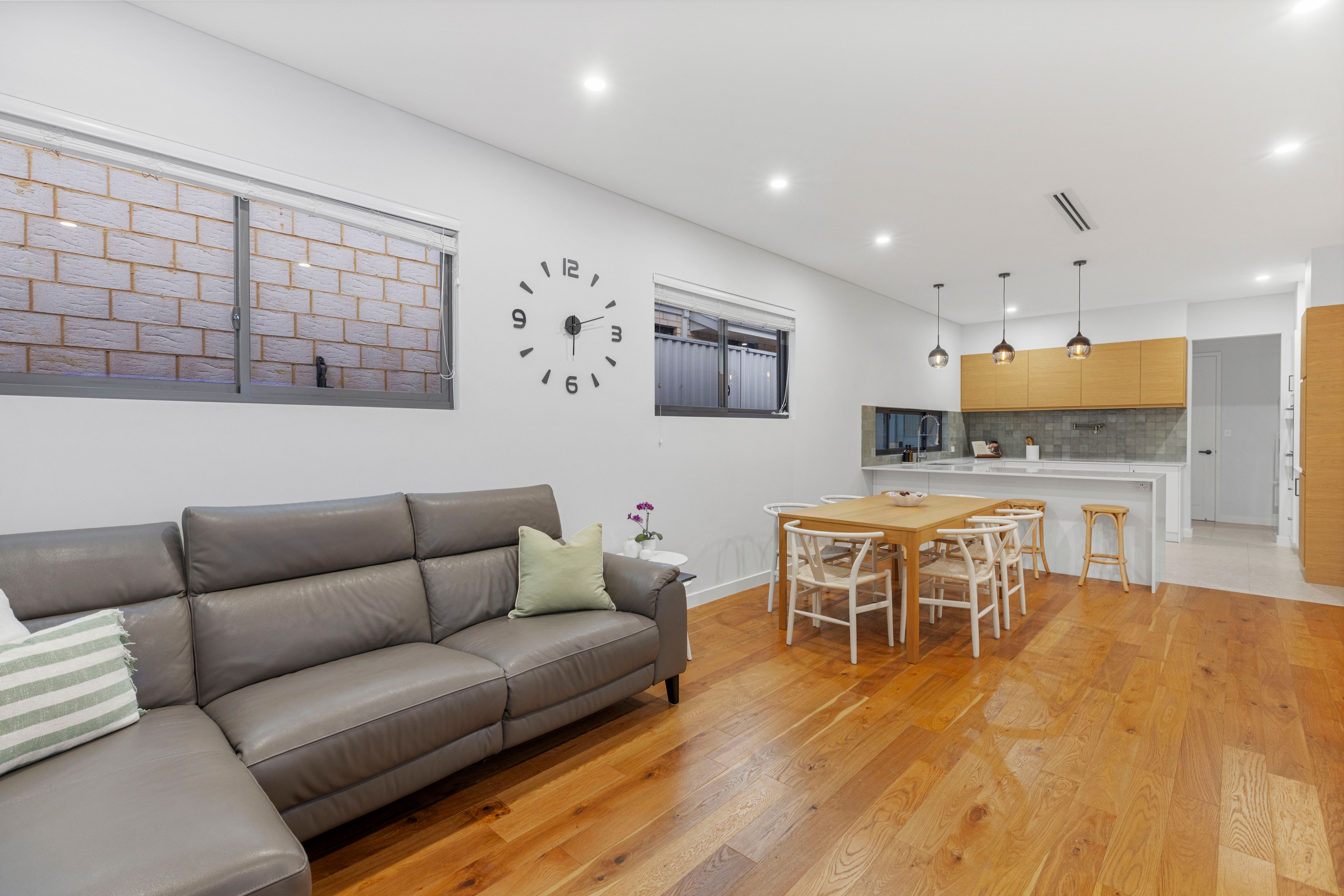 5 Addison Way — photo 9 of 24