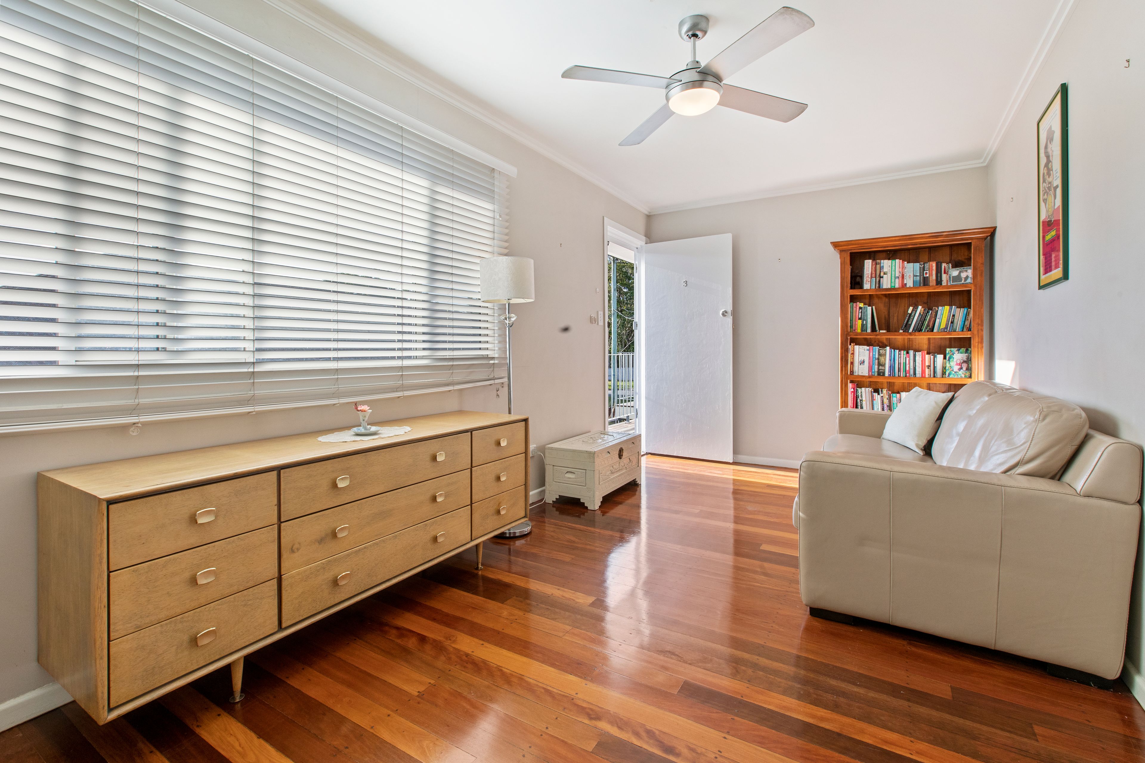 15 Cyril Street, Camp Hill QLD 4152