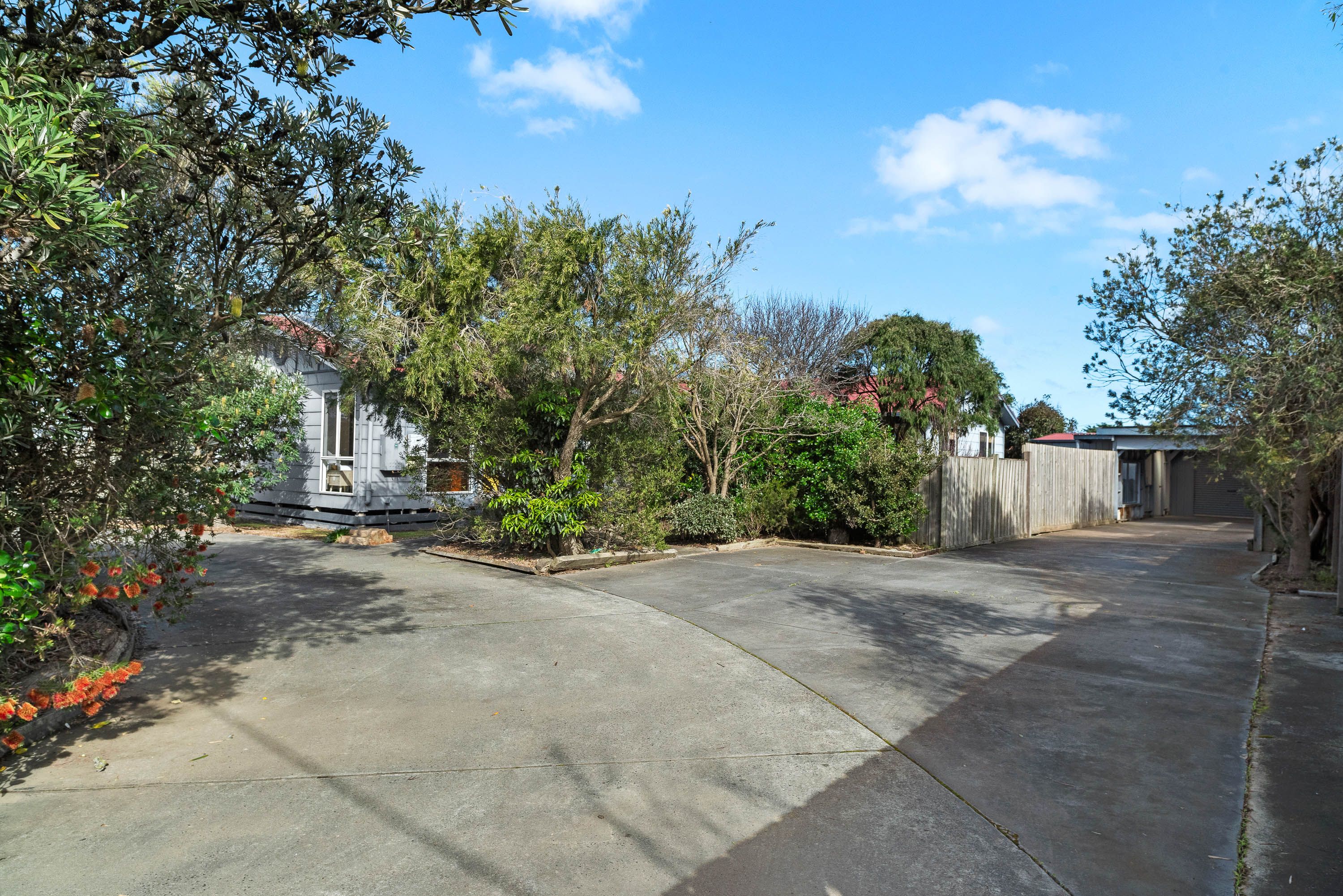 1 Malcalm Avenue — photo 16 of 16