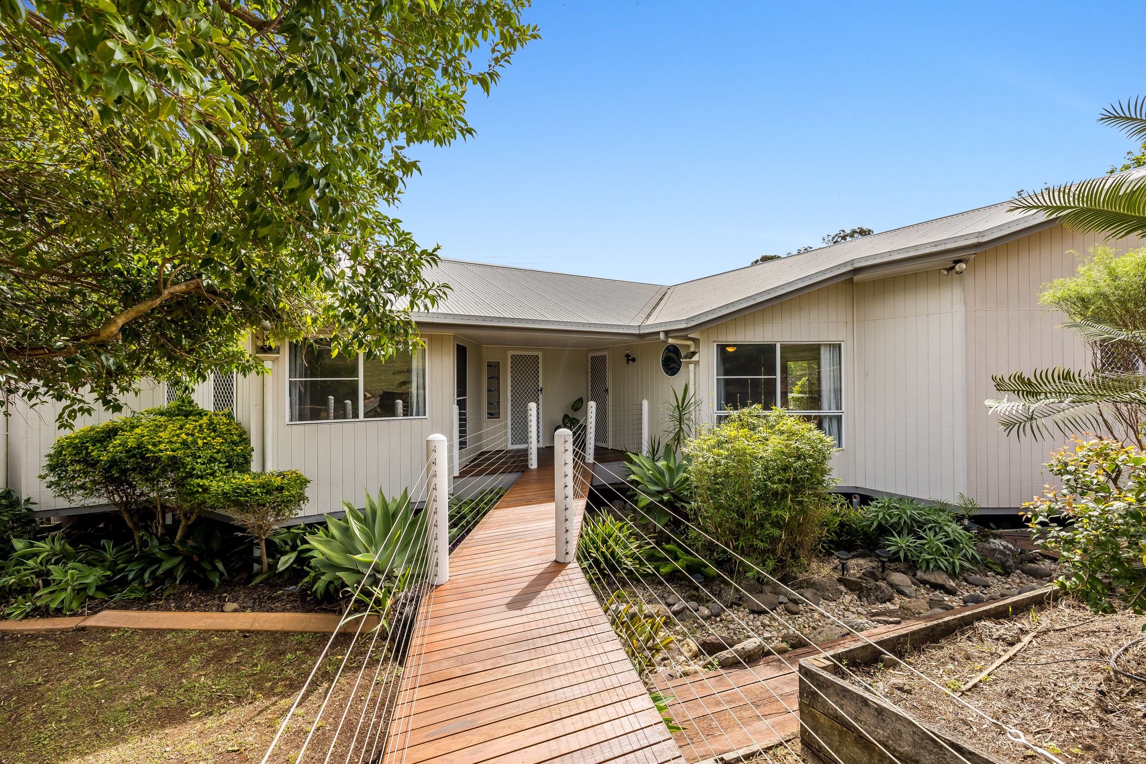 22 Beechcraft Court, Wilsonton QLD 4350