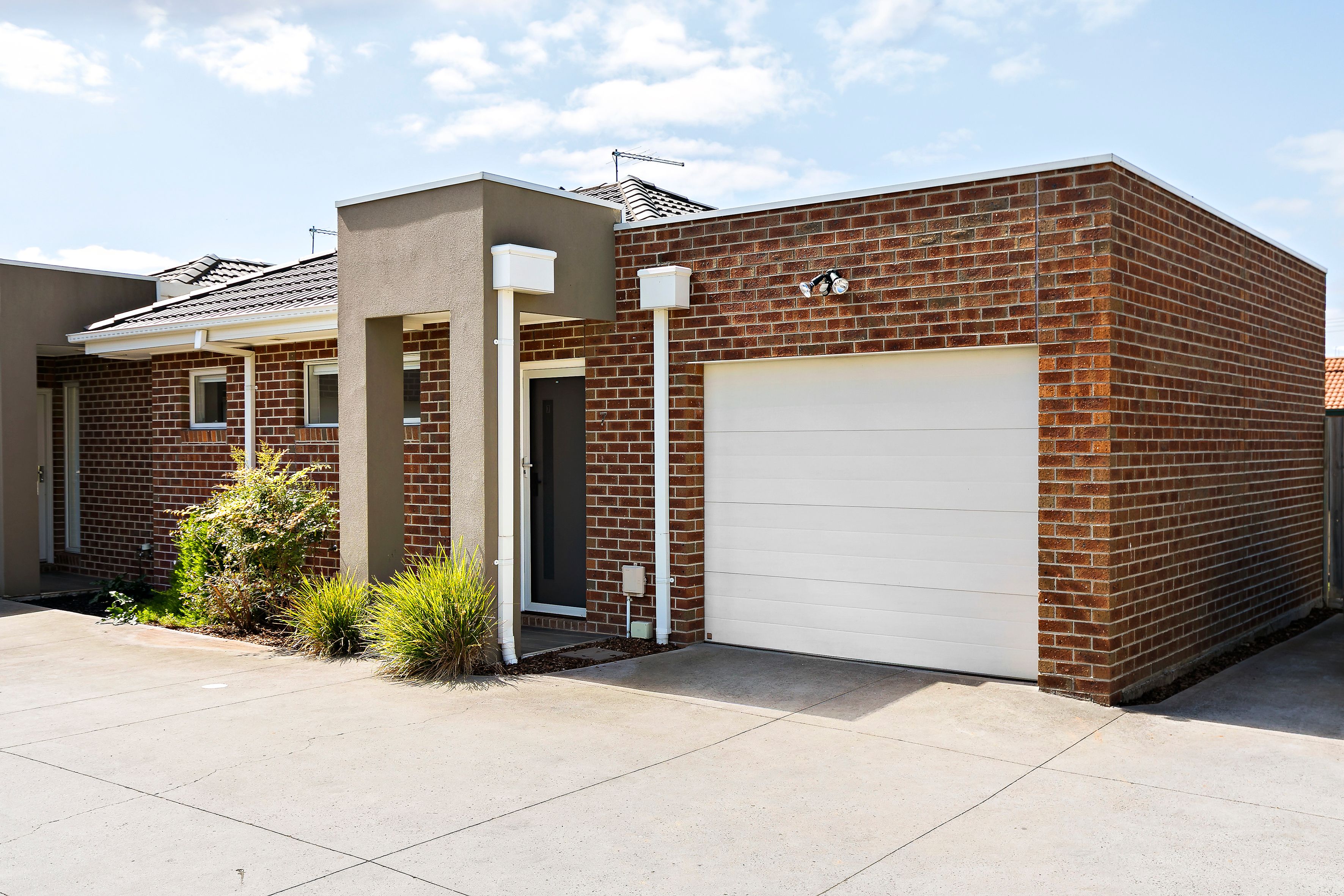 7/170 Hilton Street — photo from Ray White Pascoe Vale