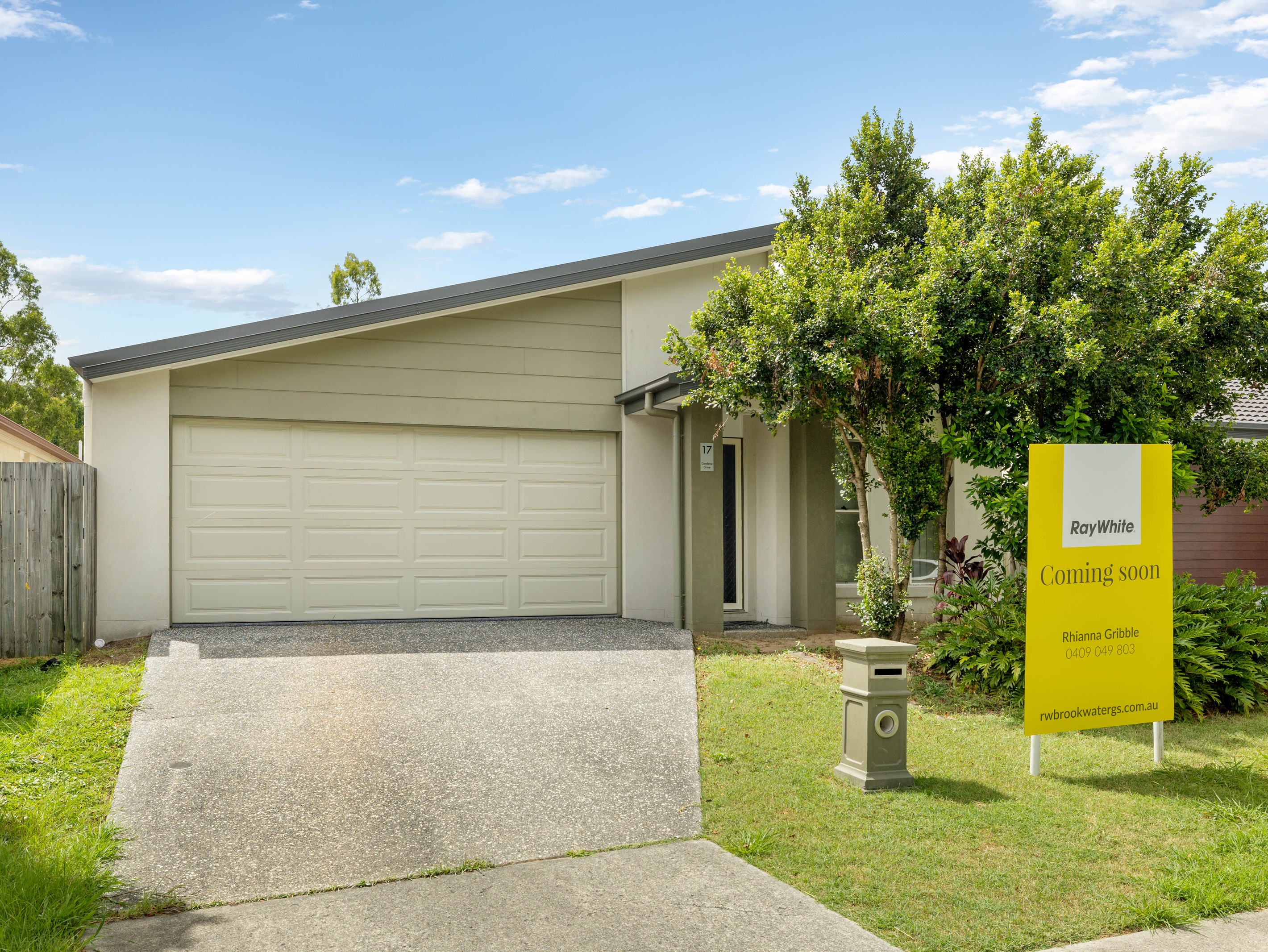 17 Cardena Drive, Augustine Heights, QLD 4300