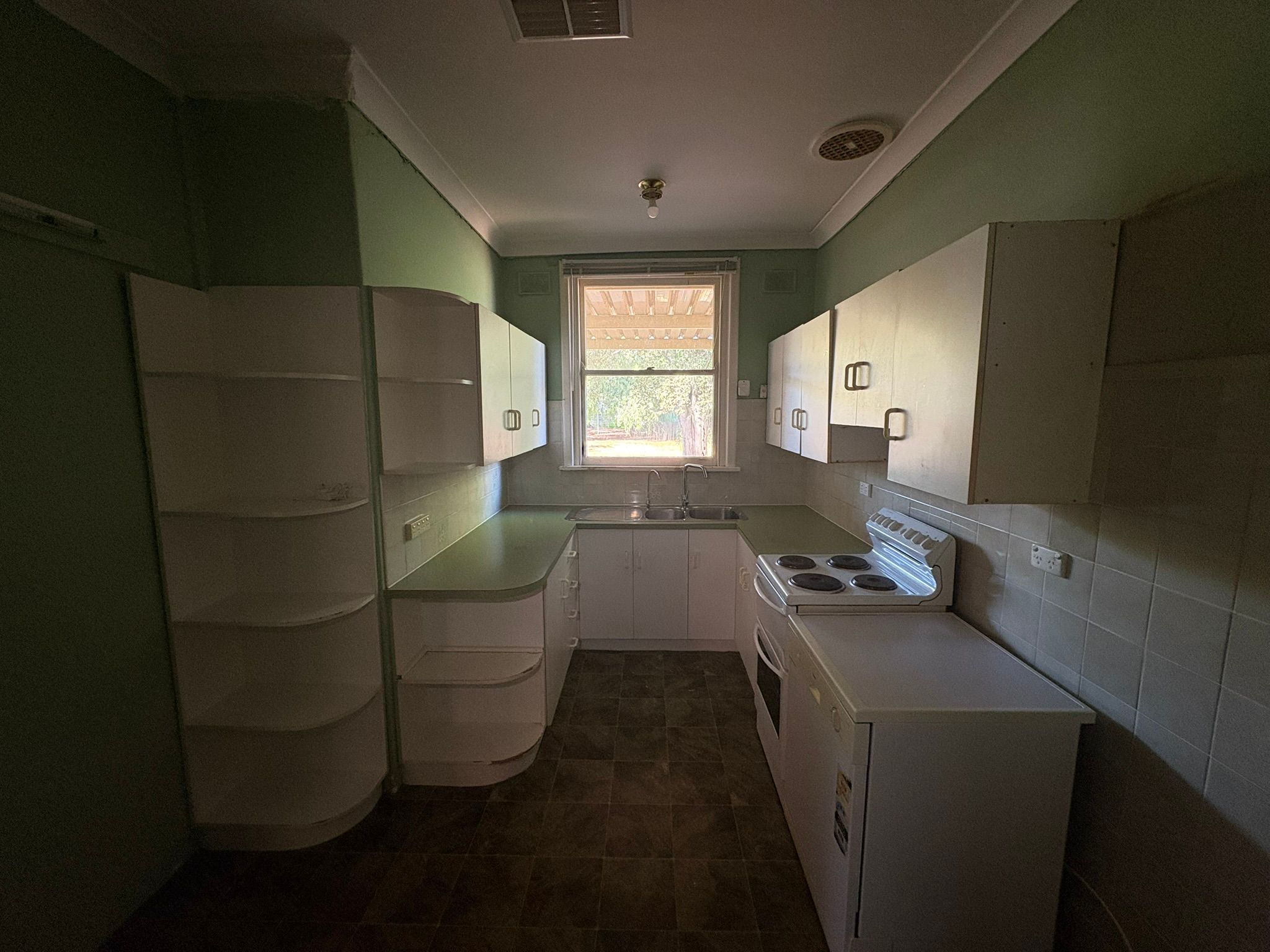 22 Holcomb Street — photo 6 of 13