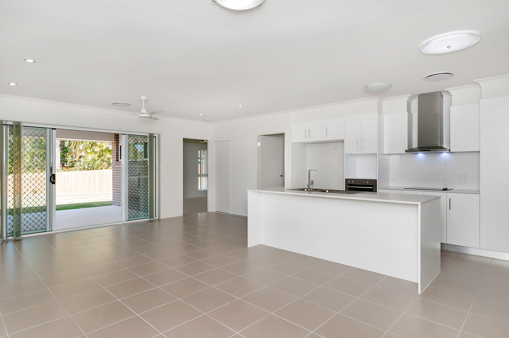 Yamanto, QLD 4305