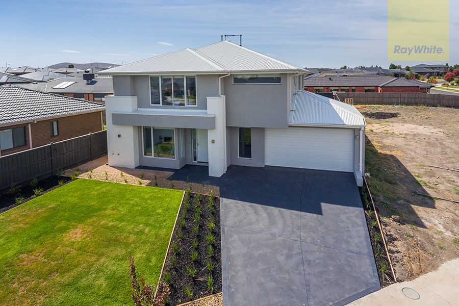28 Halycon Bend, Beveridge, VIC 3753