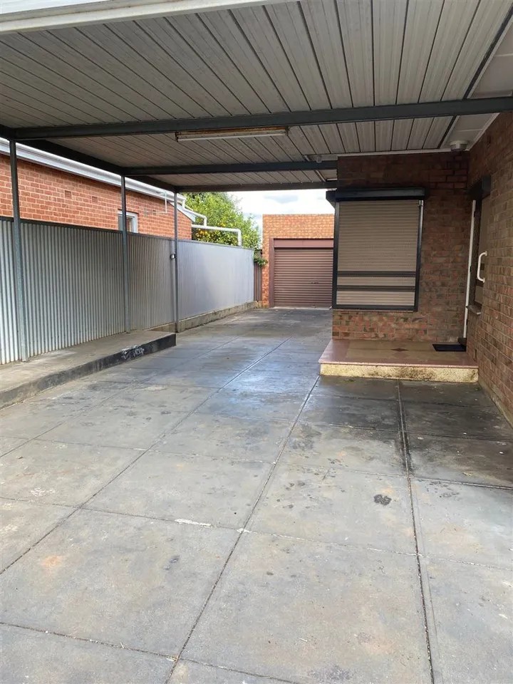 9 Milton Avenue, Clearview, SA 5085