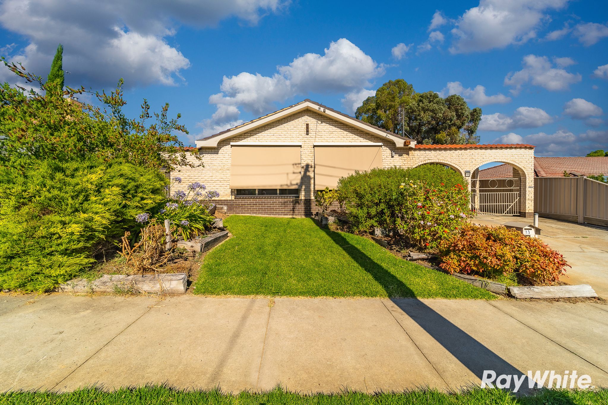 13 Putnam Avenue, Strathdale, VIC 3550