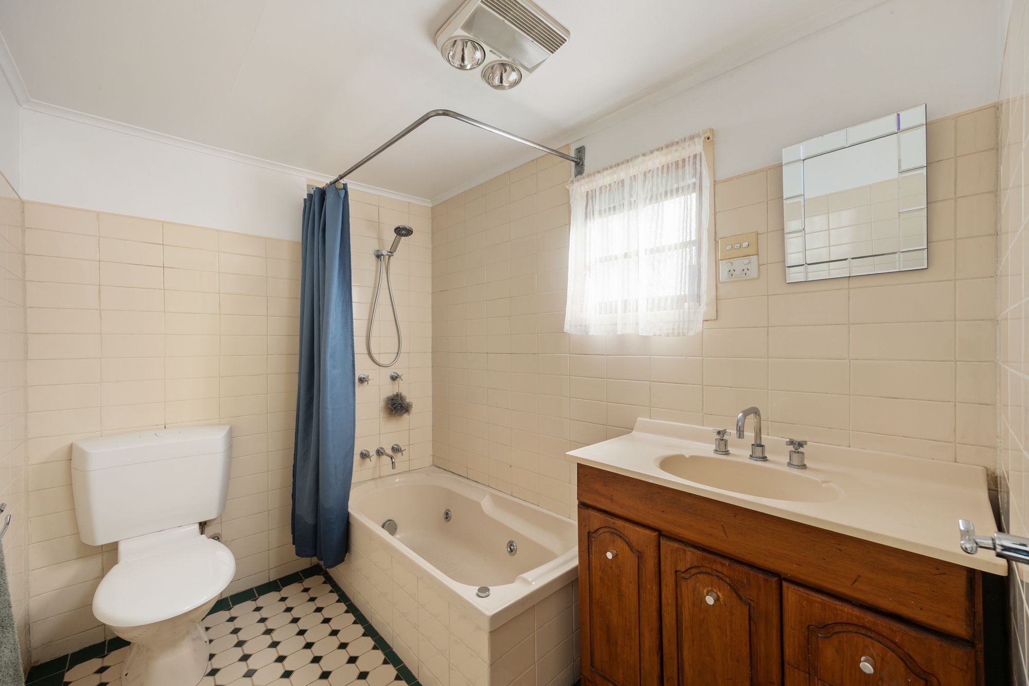 15 Barton Road — photo 10 of 17