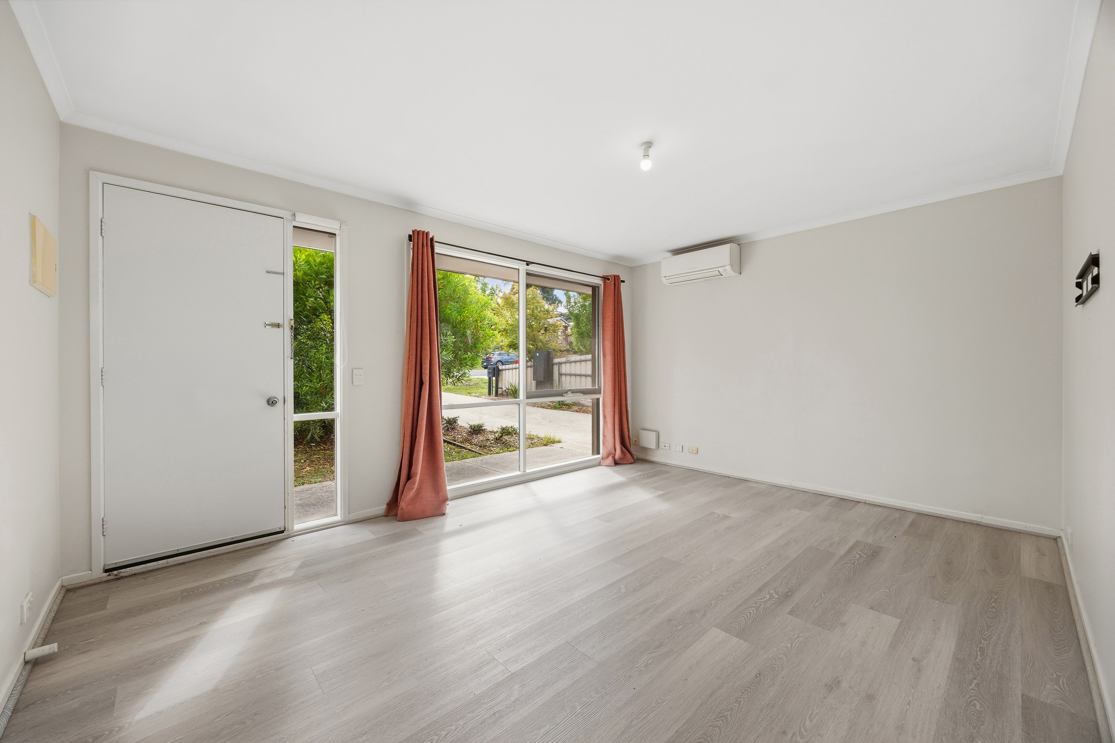 311 Palmerston Street — photo 4 of 18