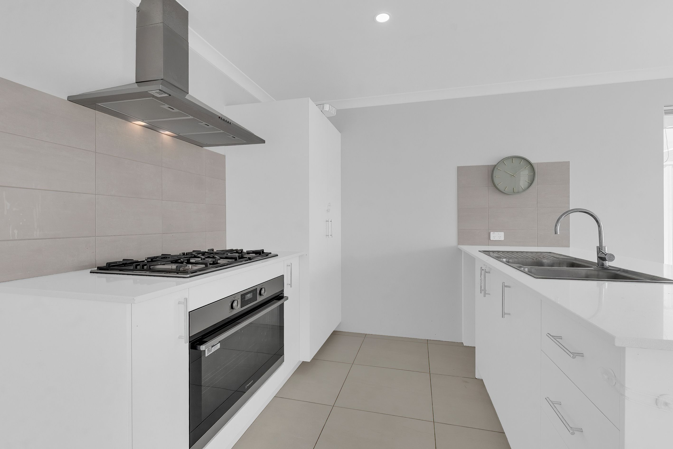 33 Golden Bay Drive — photo 8 of 18