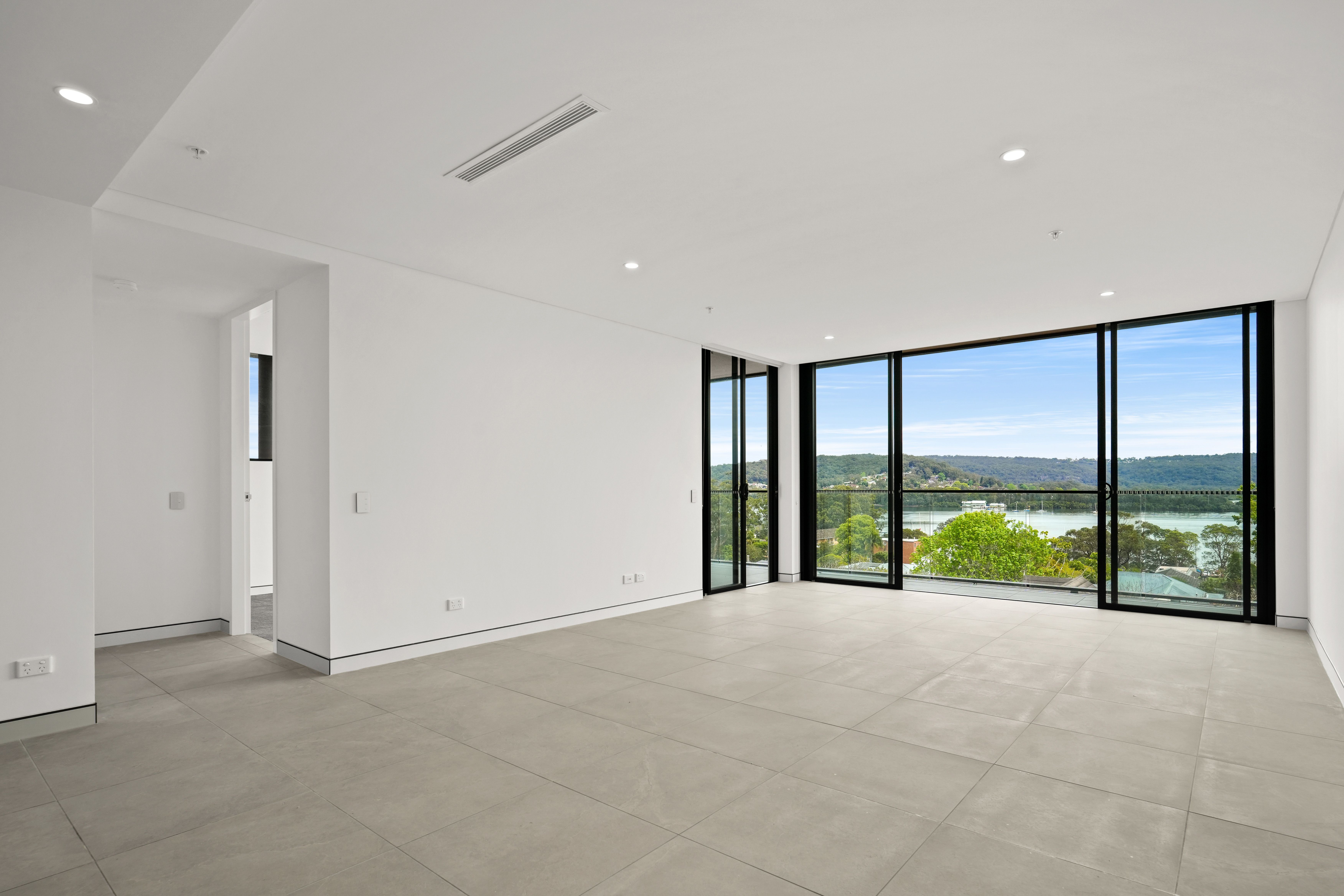 306/179 Albany Street, Point Frederick, NSW 2250