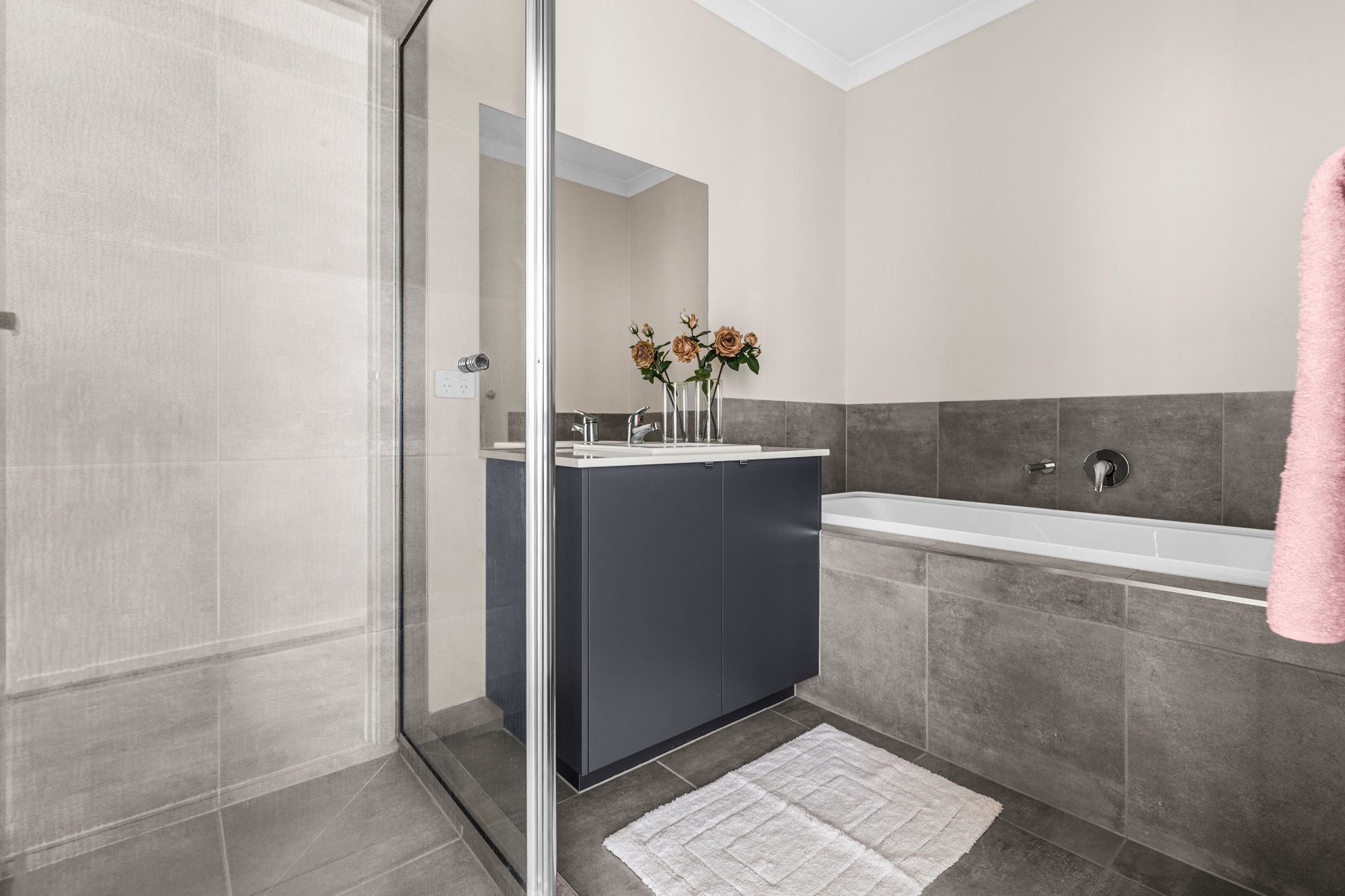 12 Fitzrovia Drive — photo 13 of 15