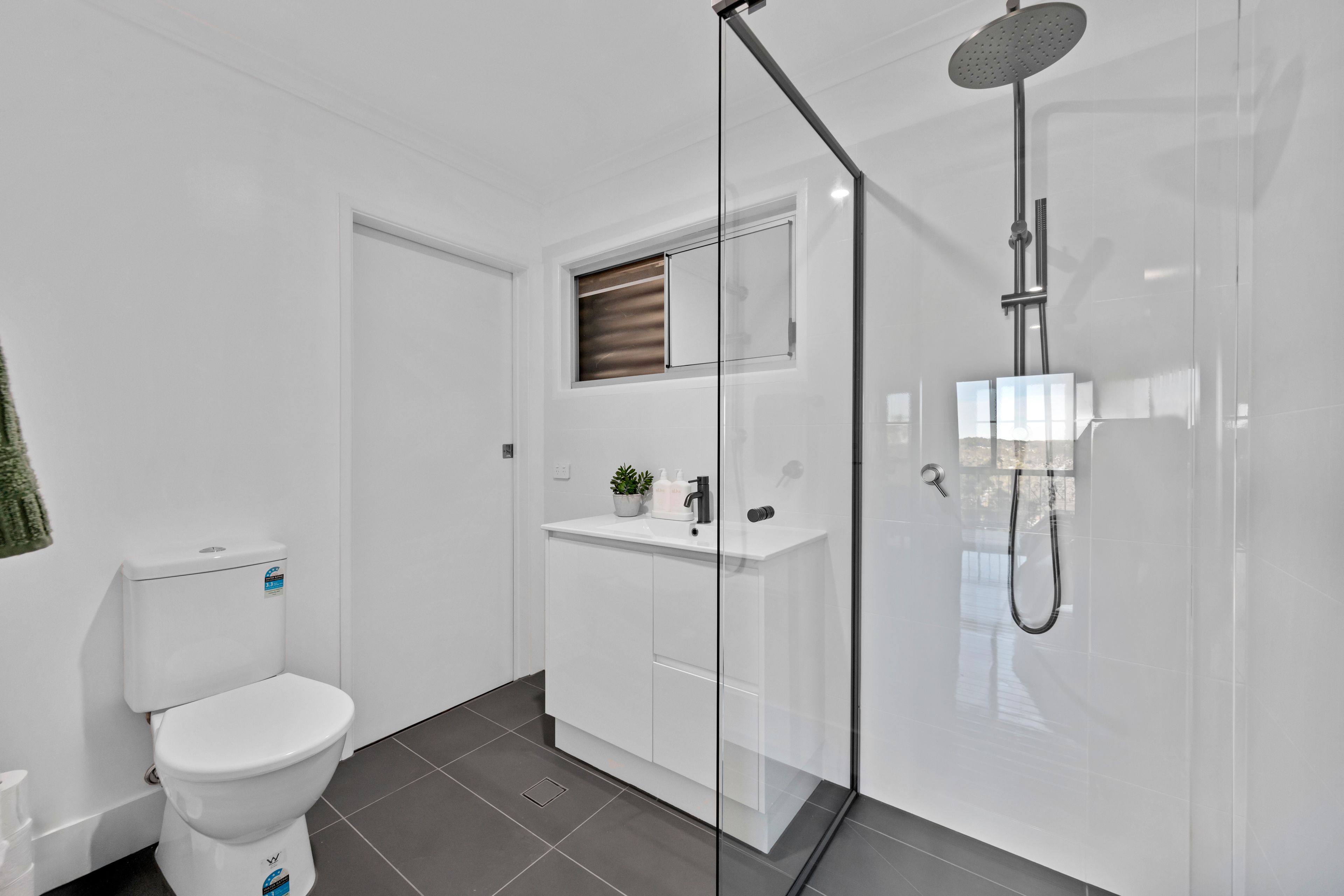 12 Caesar Road — photo 12 of 28