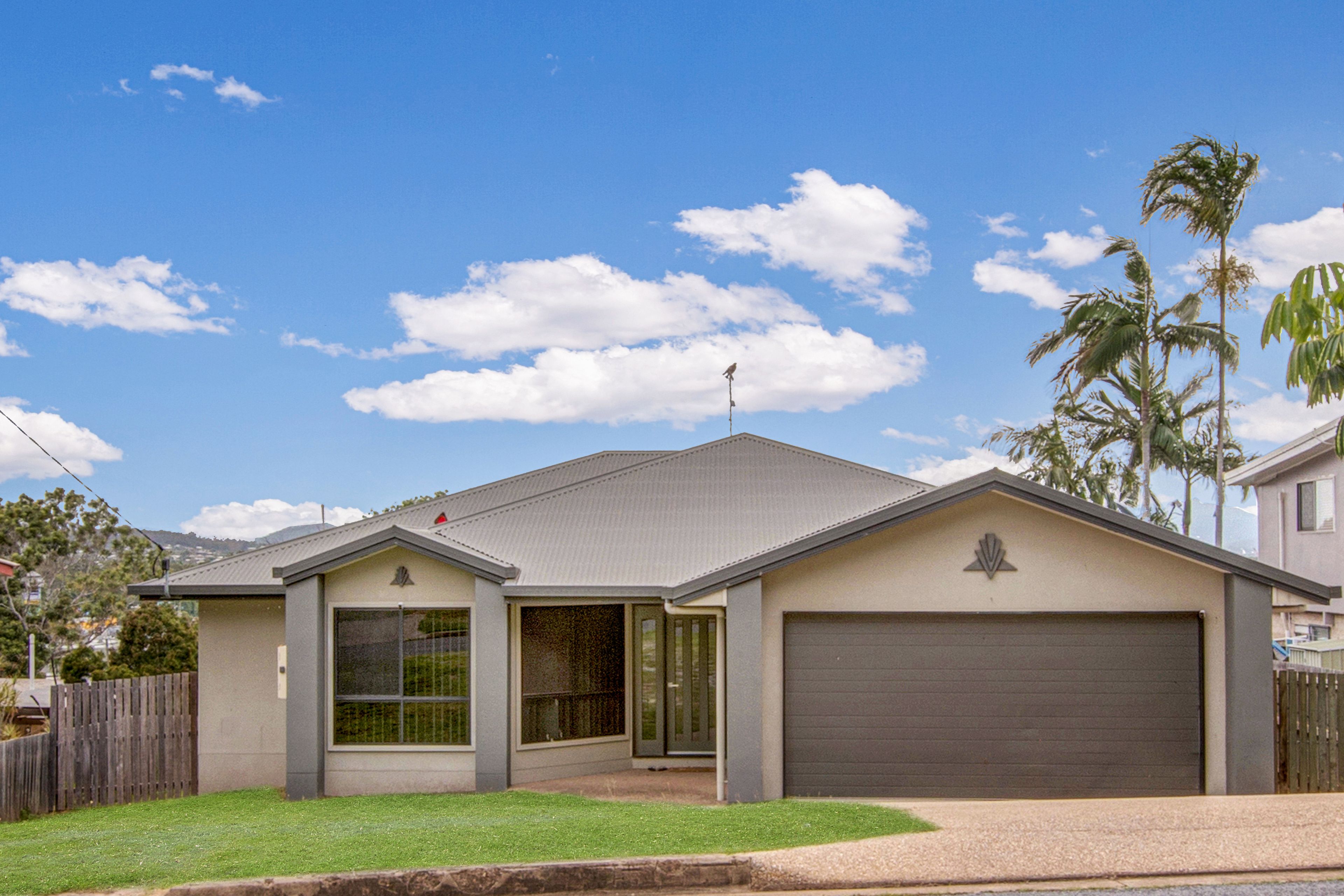 27 Holland Street, West Gladstone, QLD 4680