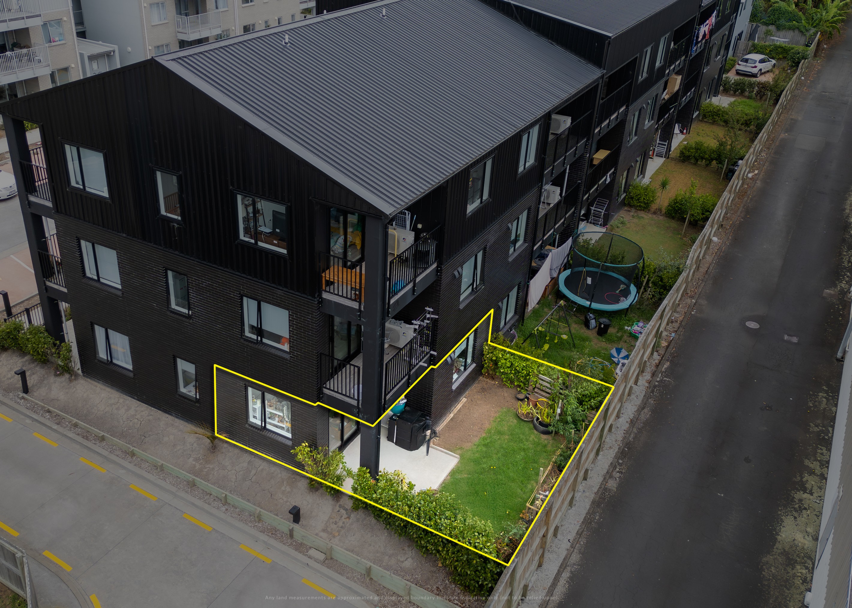 G02/28C Eileen Newey Place, Henderson, Waitakere City