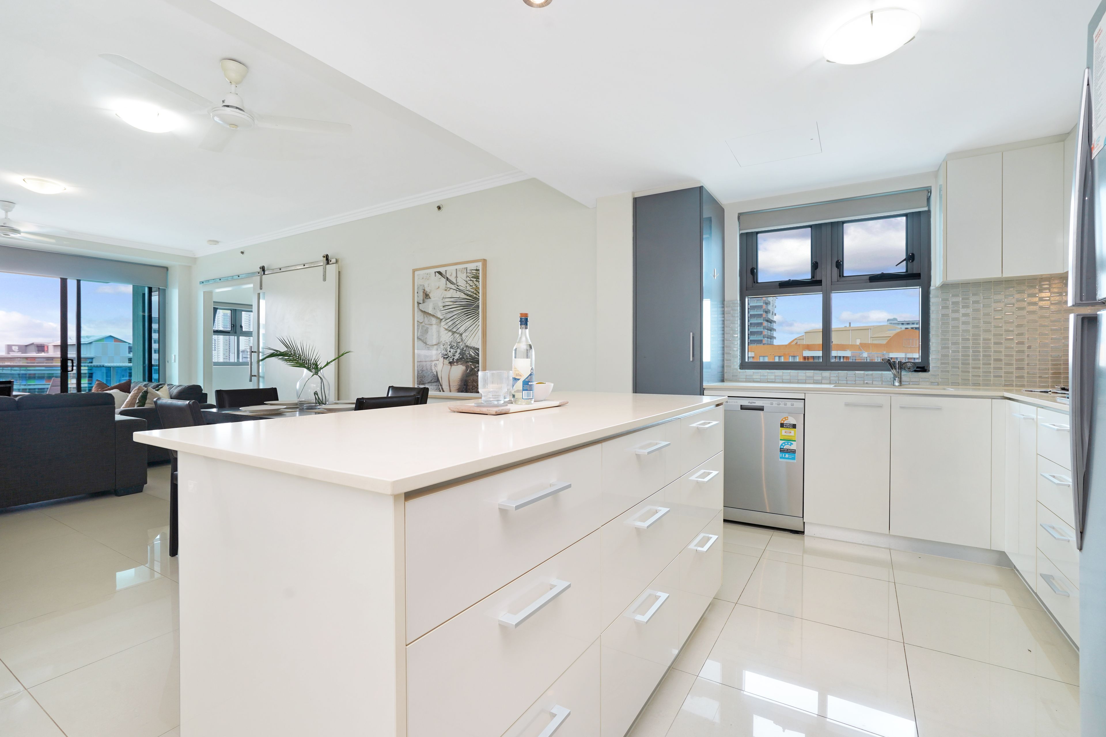 911/102 Esplanade, DARWIN CITY, NT 0800