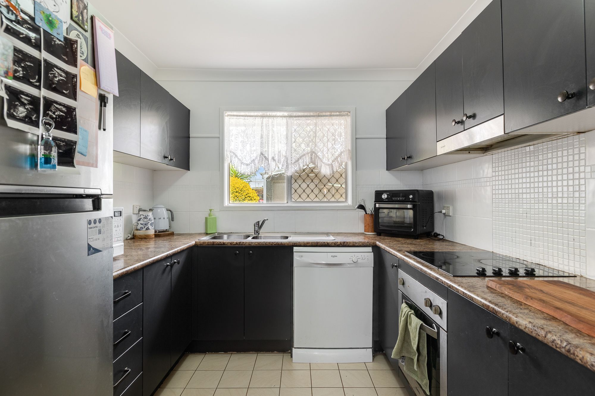 38 Weetwood Street — photo 8 of 17