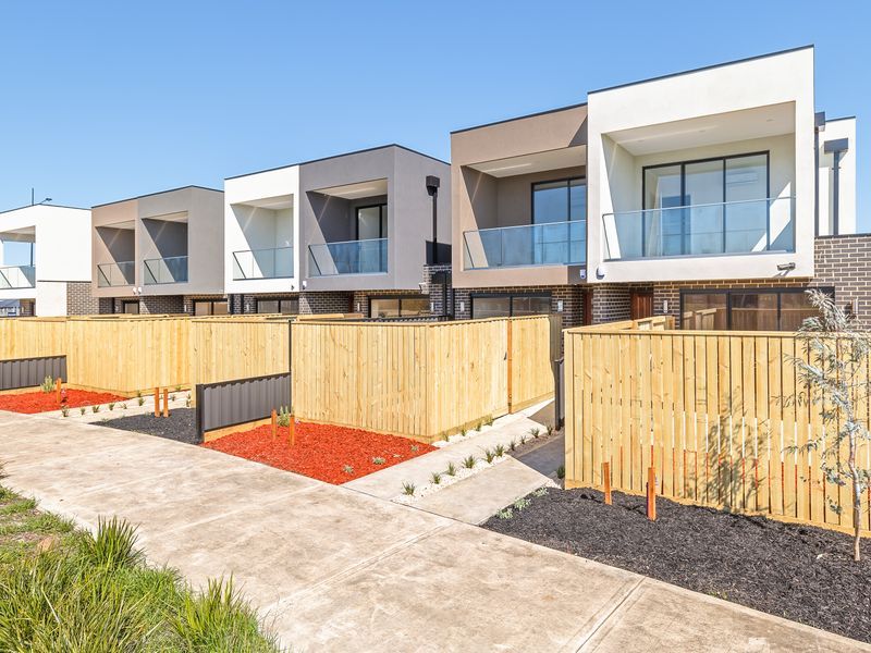 4/90 Saltlake Boulevard, Wollert VIC 3750