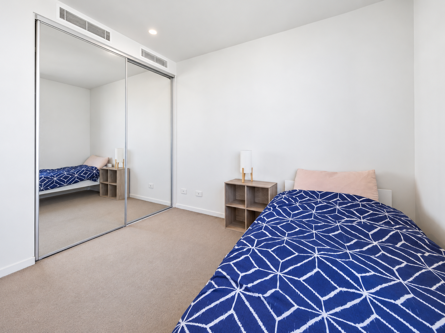 504/16 Aspinall Street — photo 6 of 16