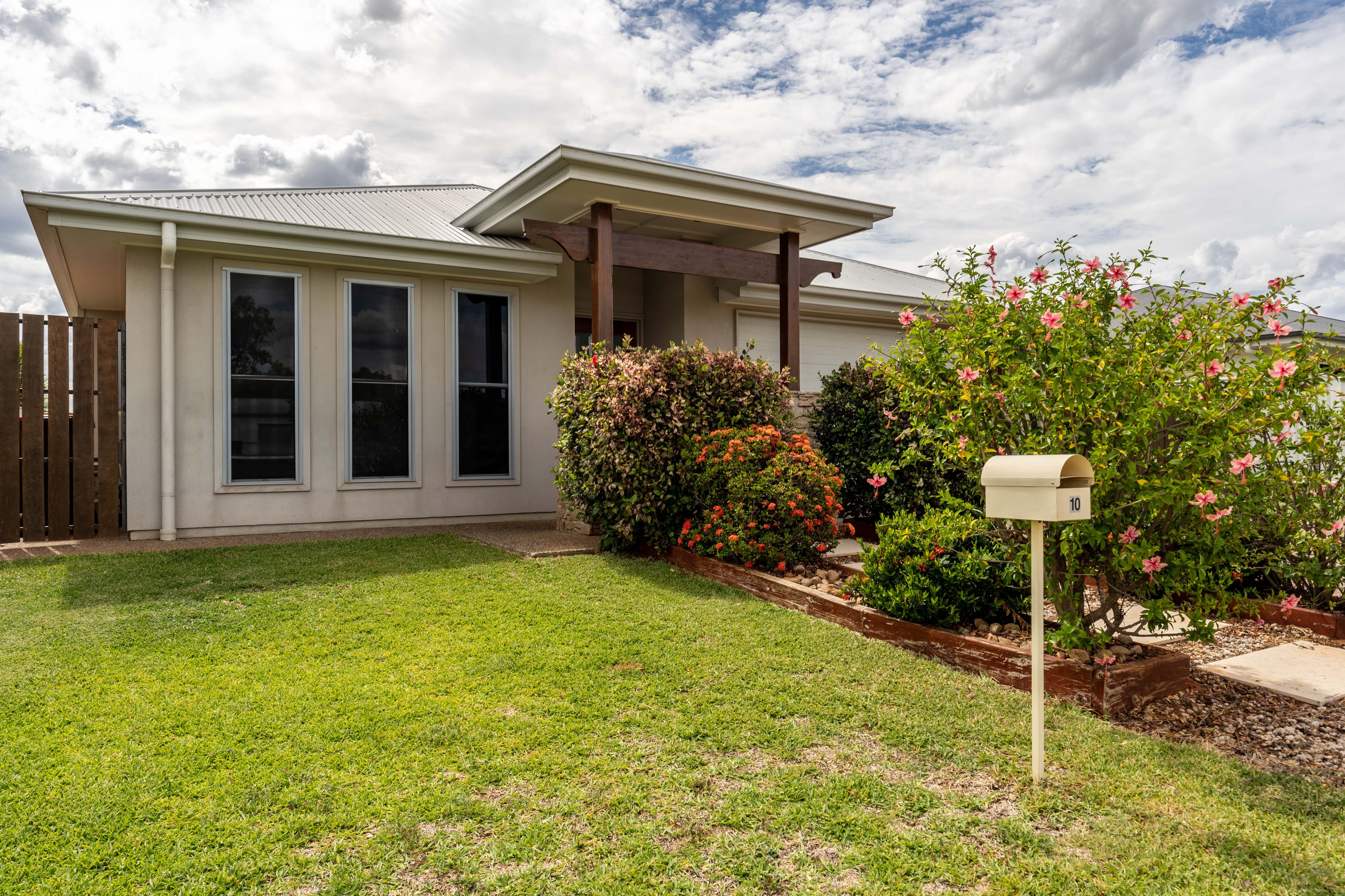 10 Longford Street, Emerald QLD 4720