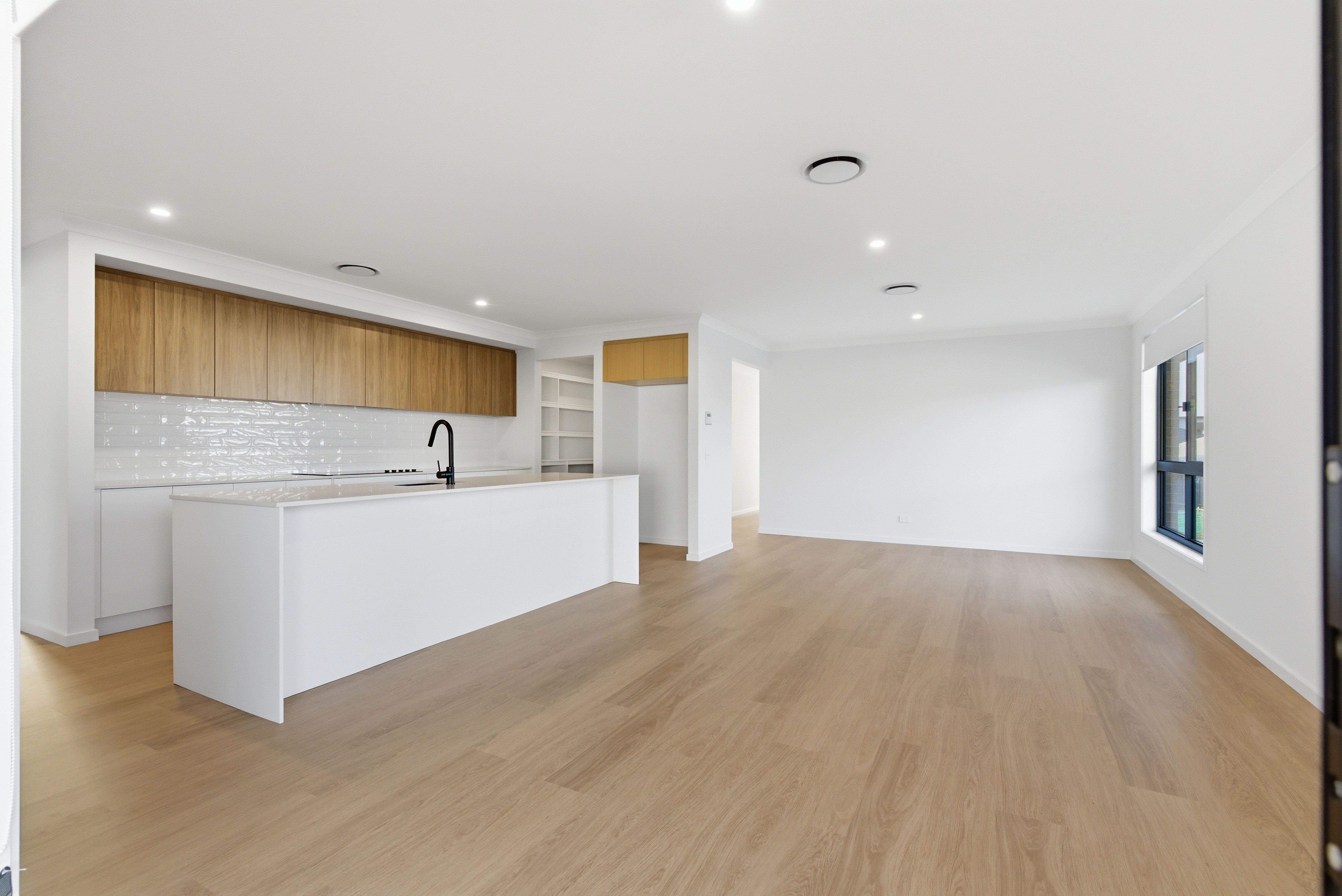 1 Diamond Way — photo 3 of 20