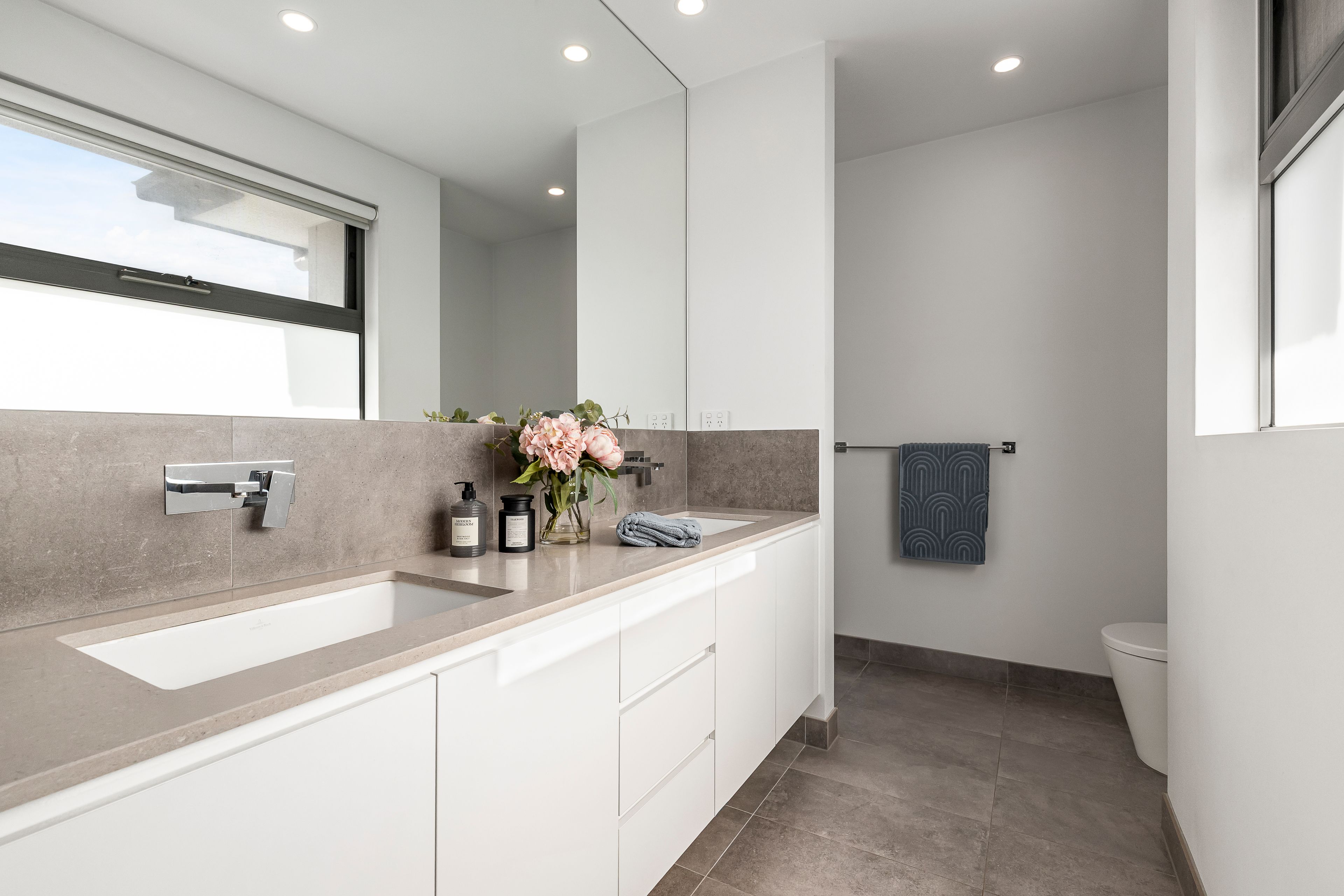 13 Woodlands Grove — photo 9 of 10