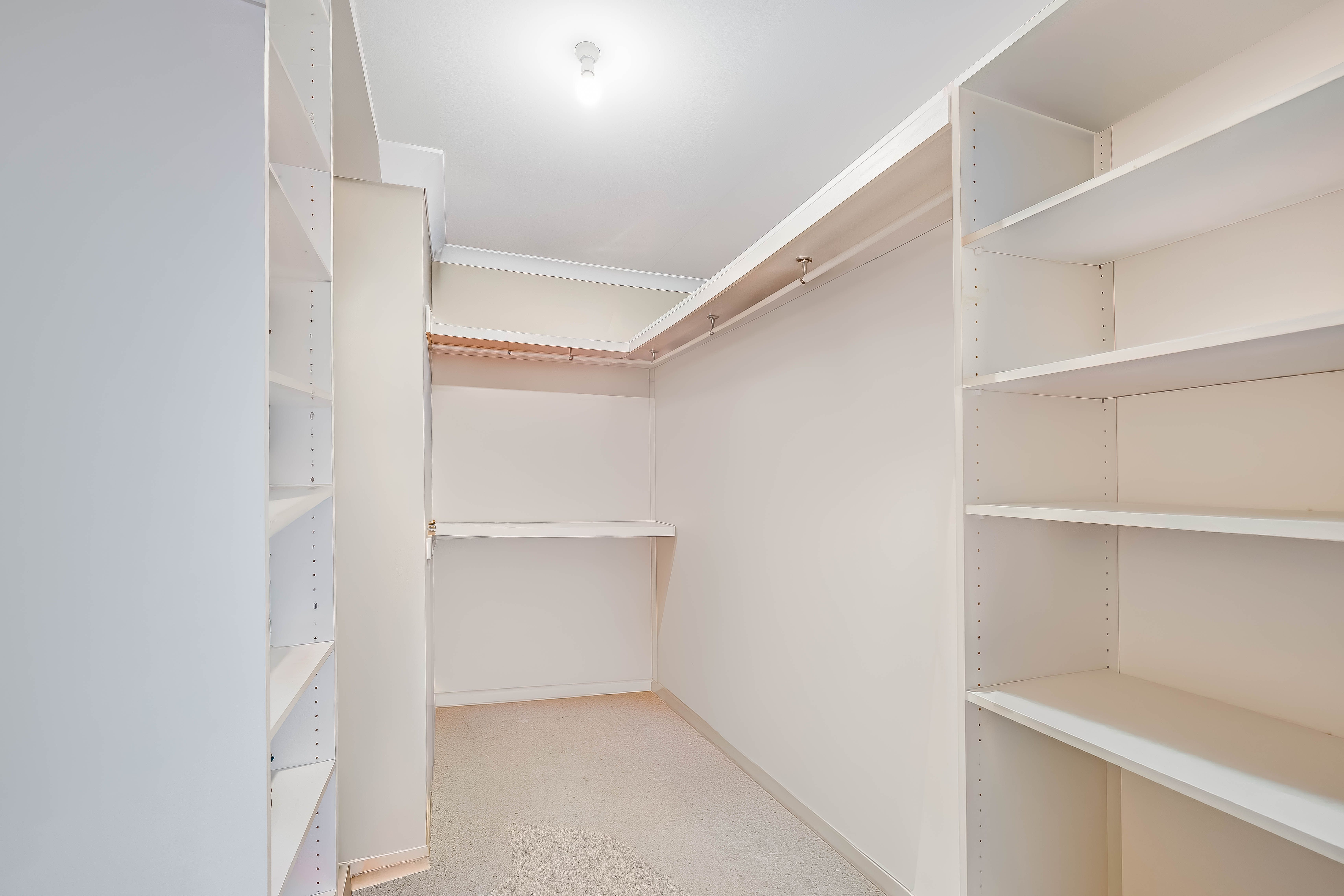 529 Iluka Crescent — photo 15 of 30