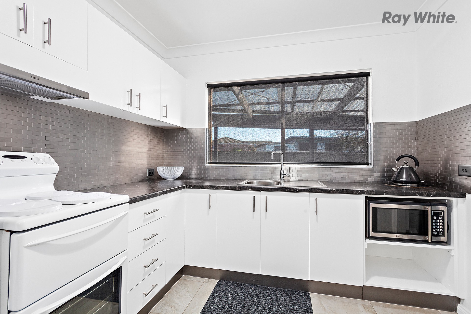 1/2 Russell Street, Albion Park, NSW 2527