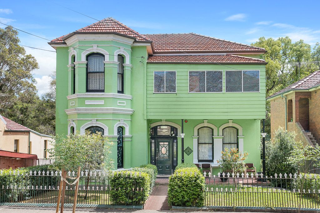 75 Cobar Street