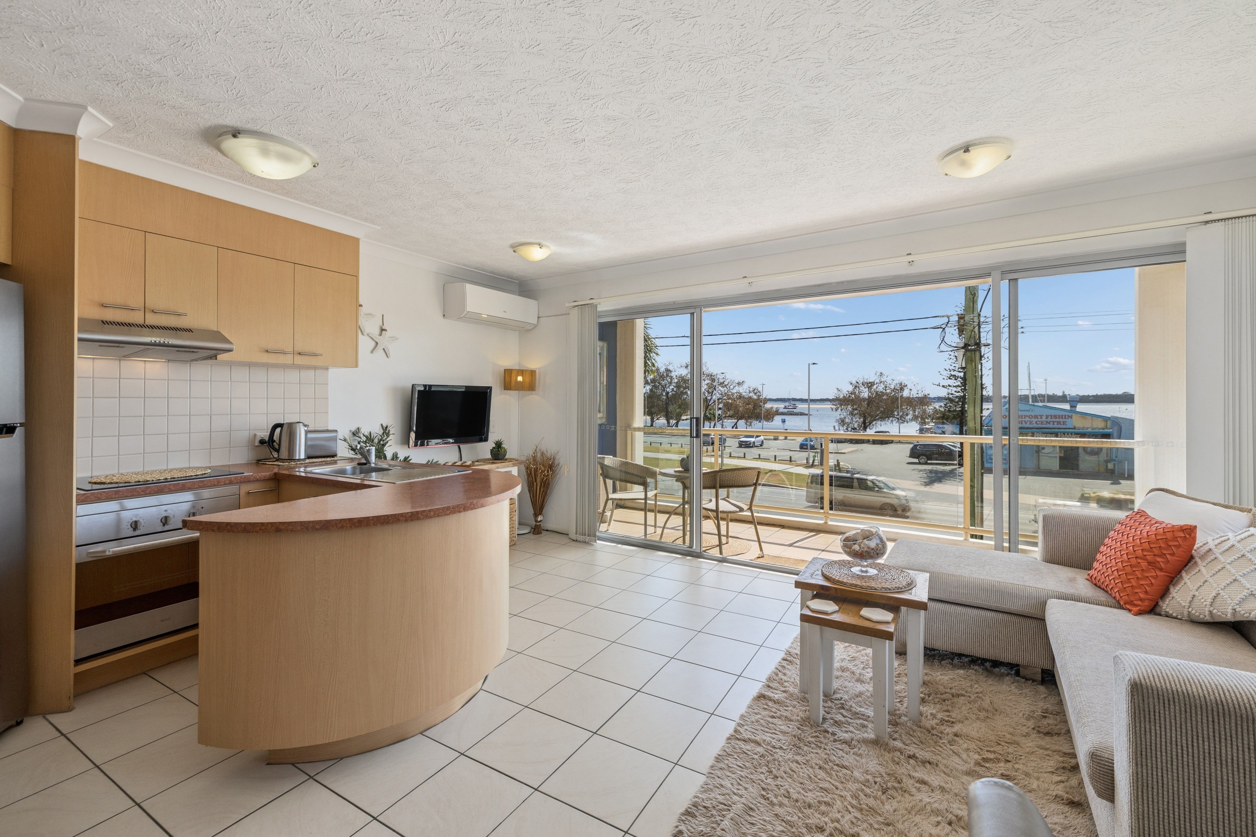 12/106-108 Marine Parade — photo 12 of 30