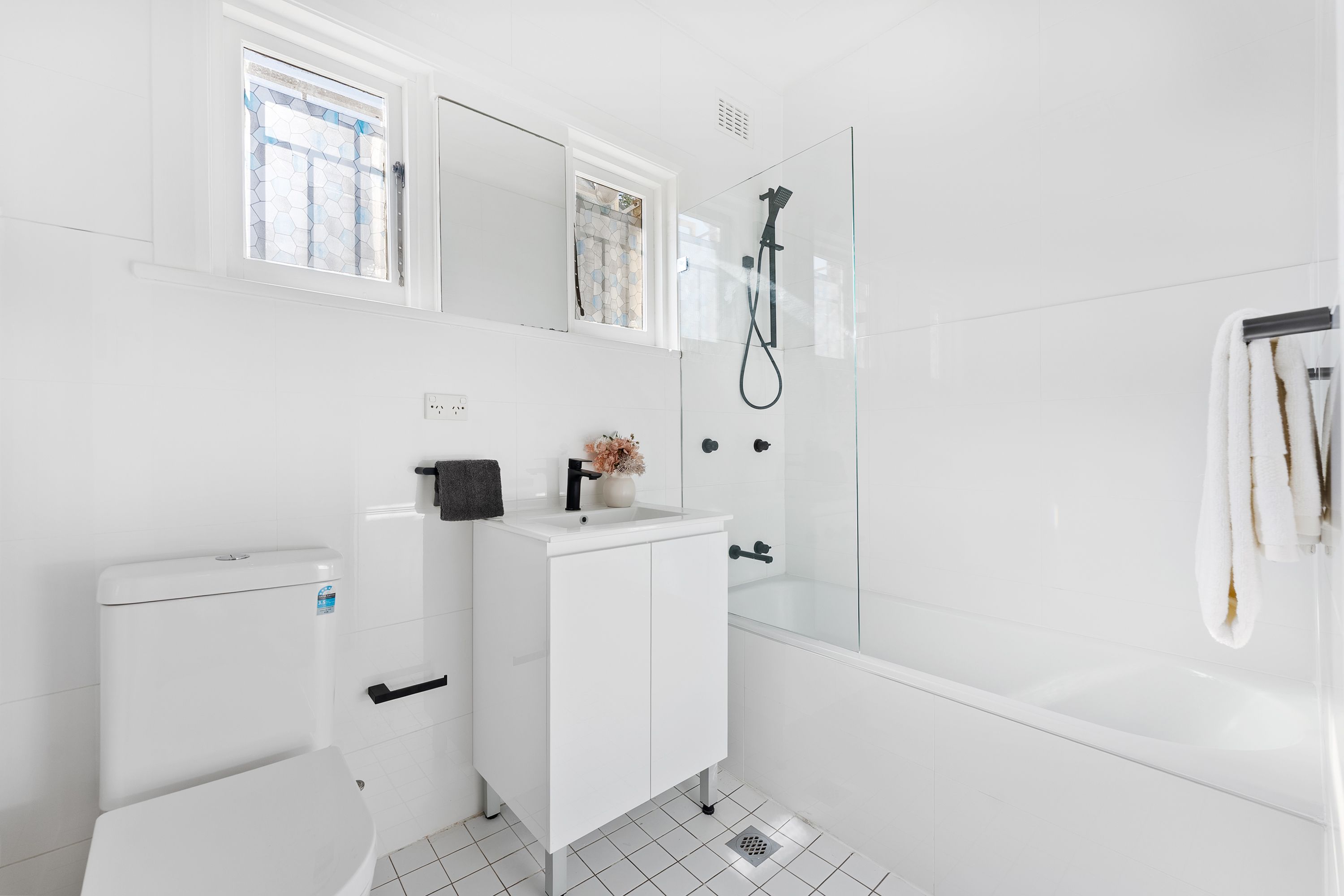 46 Cecilia Street — photo 14 of 19