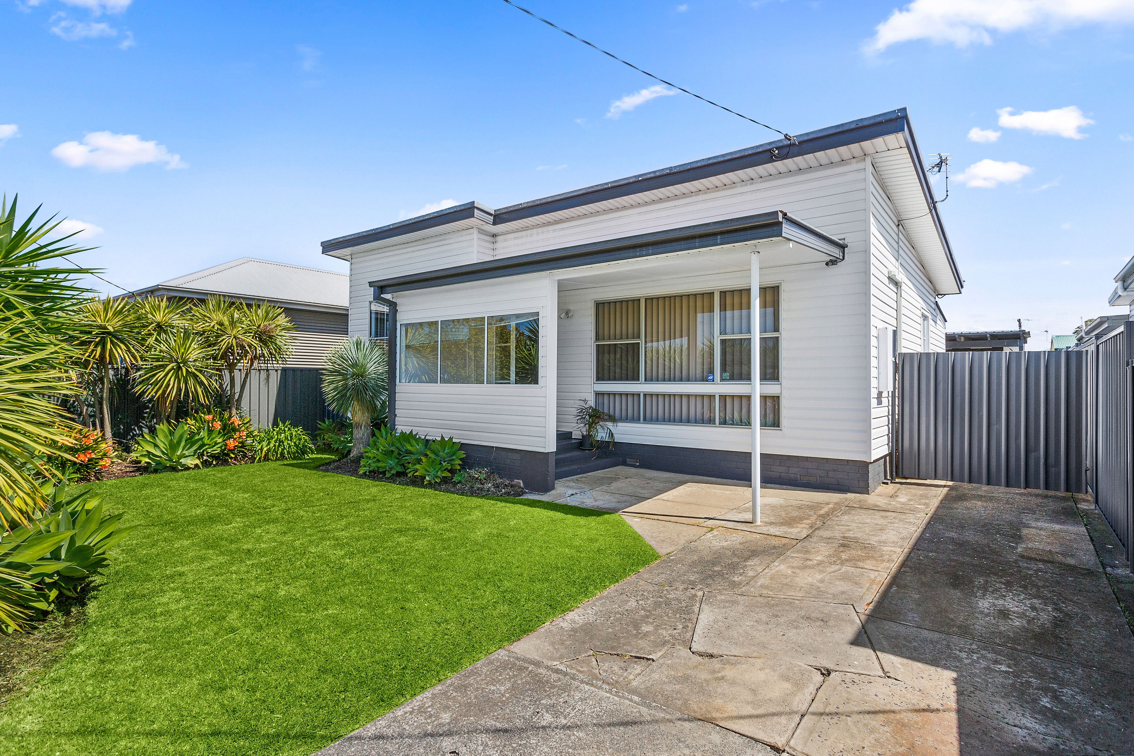 18A Antrim Avenue, Warilla NSW 2528